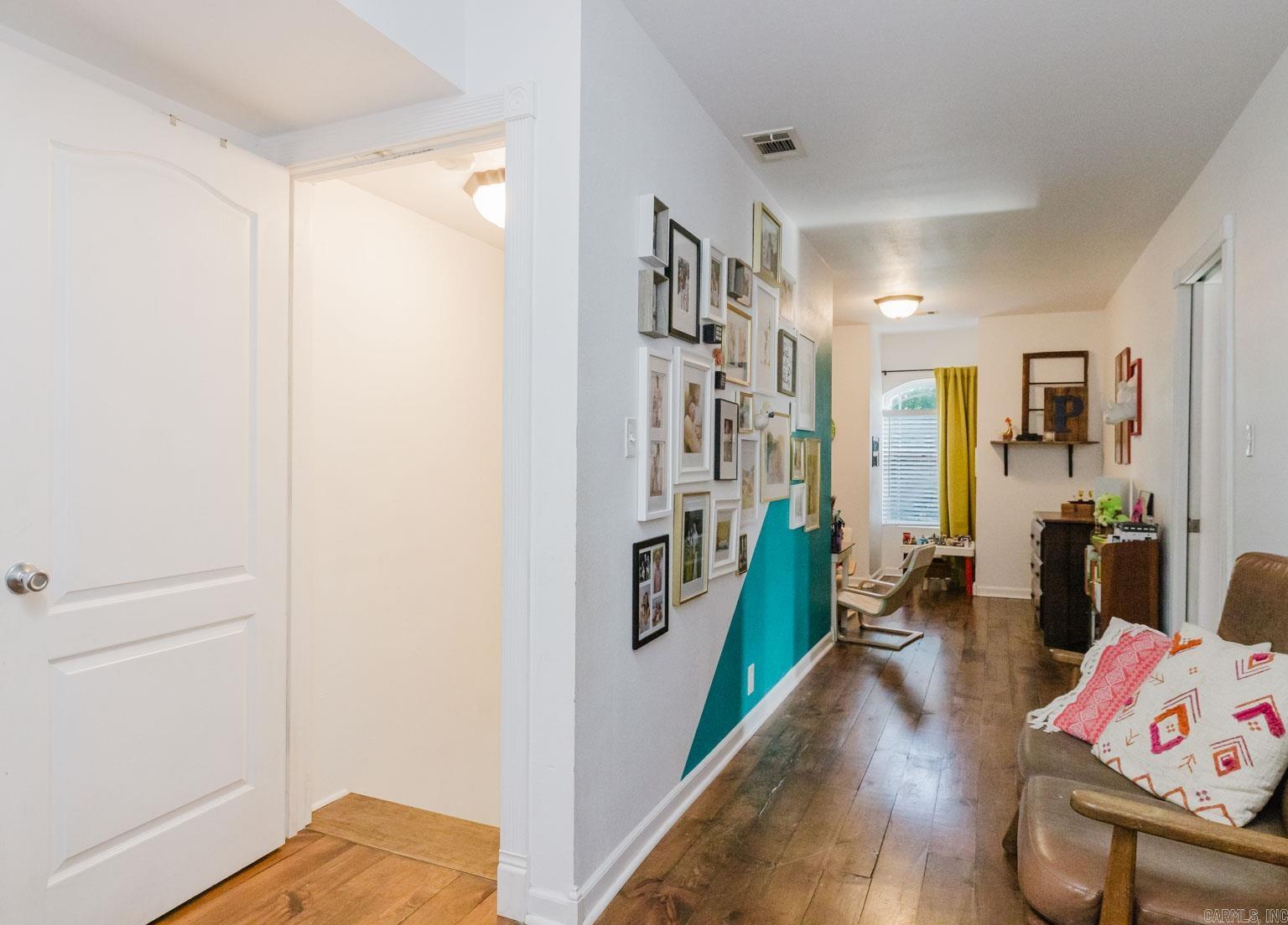 1112  Lawrence  Benton, AR