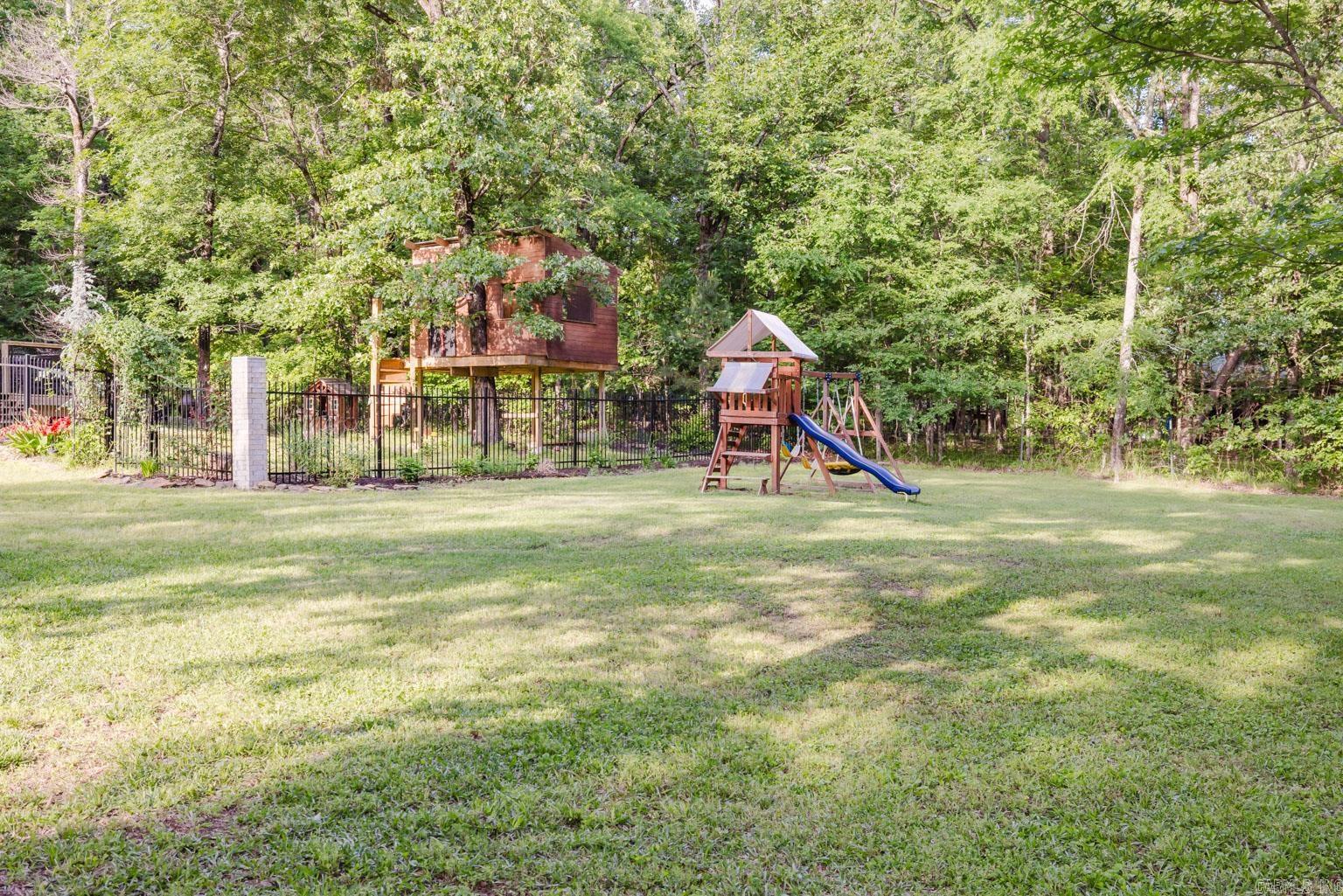 1112  Lawrence  Benton, AR