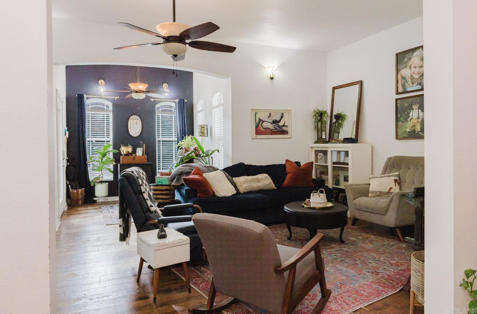 1112  Lawrence  Benton, AR