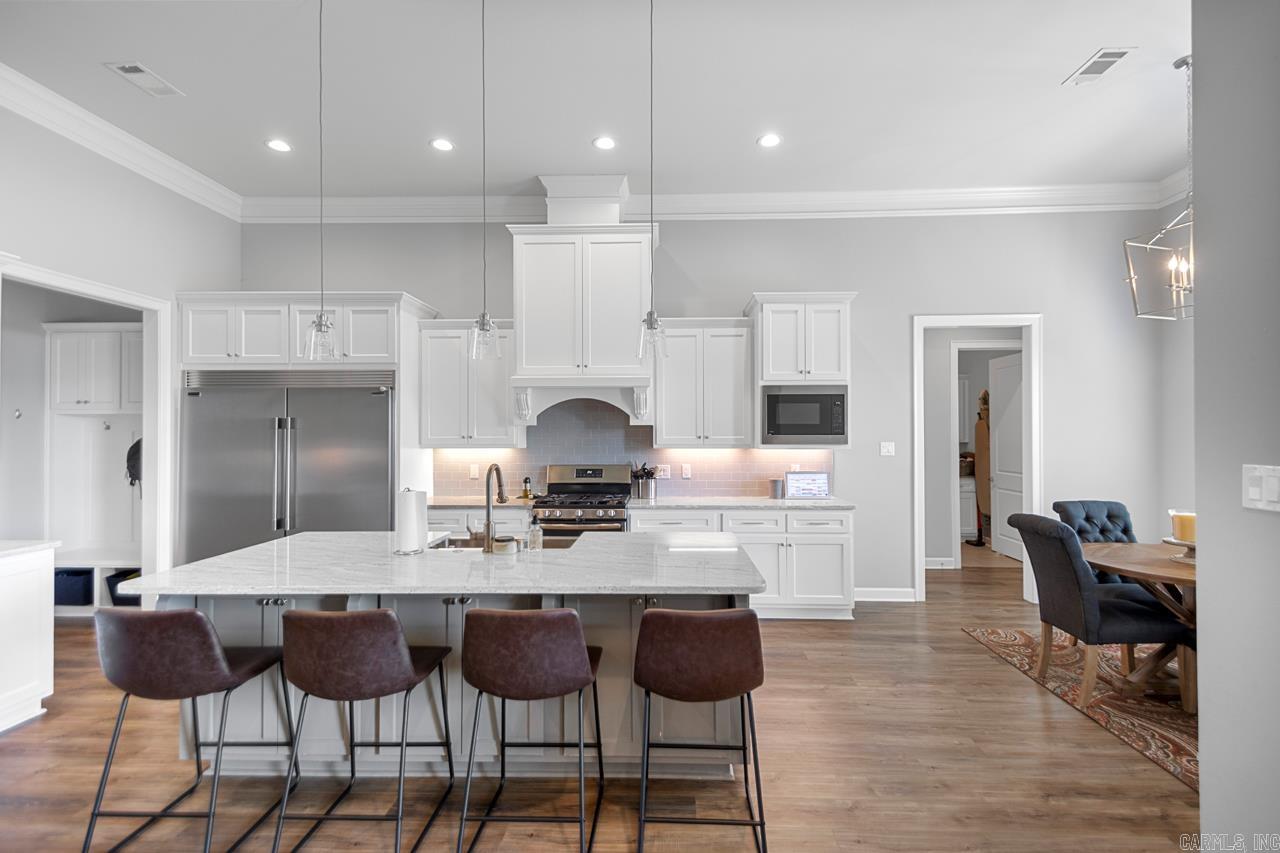 9633  Oak Heights Dr.  Sherwood, AR