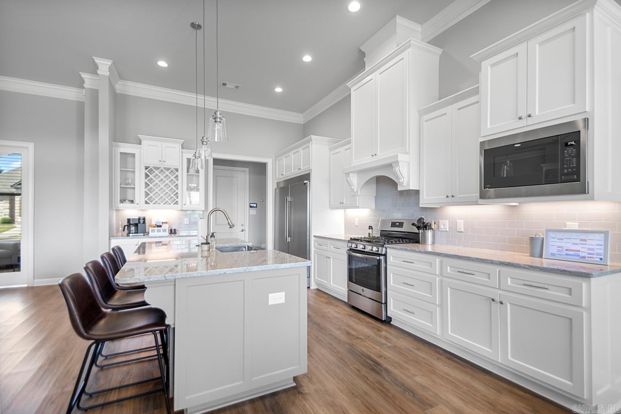 9633  Oak Heights Dr.  Sherwood, AR