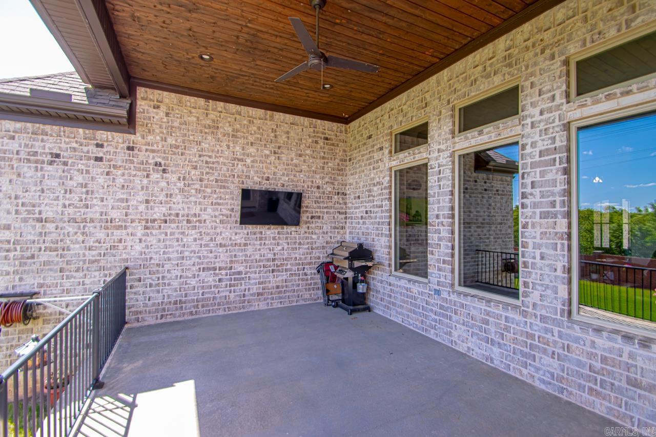 9633  Oak Heights Dr.  Sherwood, AR