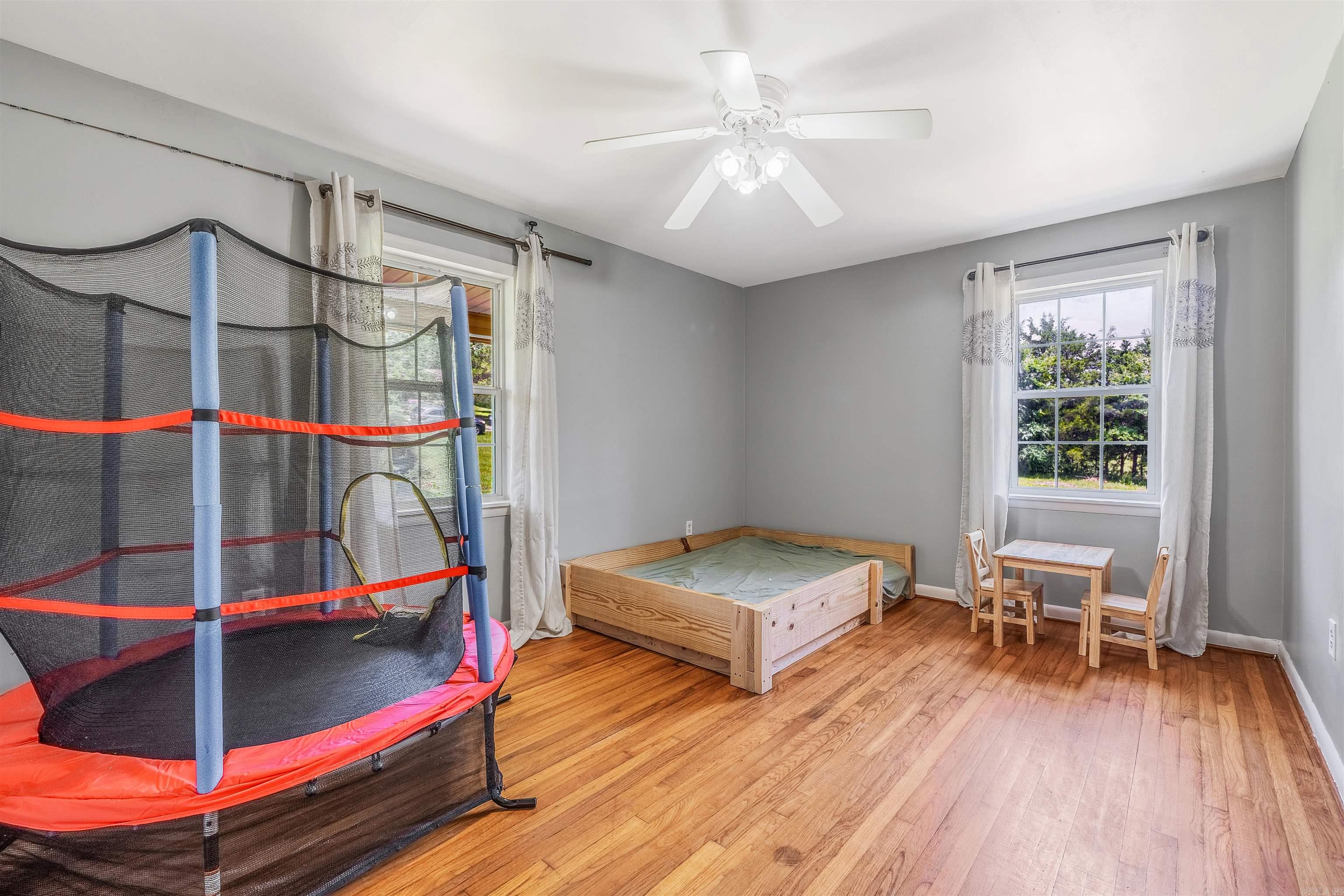 64  Castleberry  Greenbrier, AR