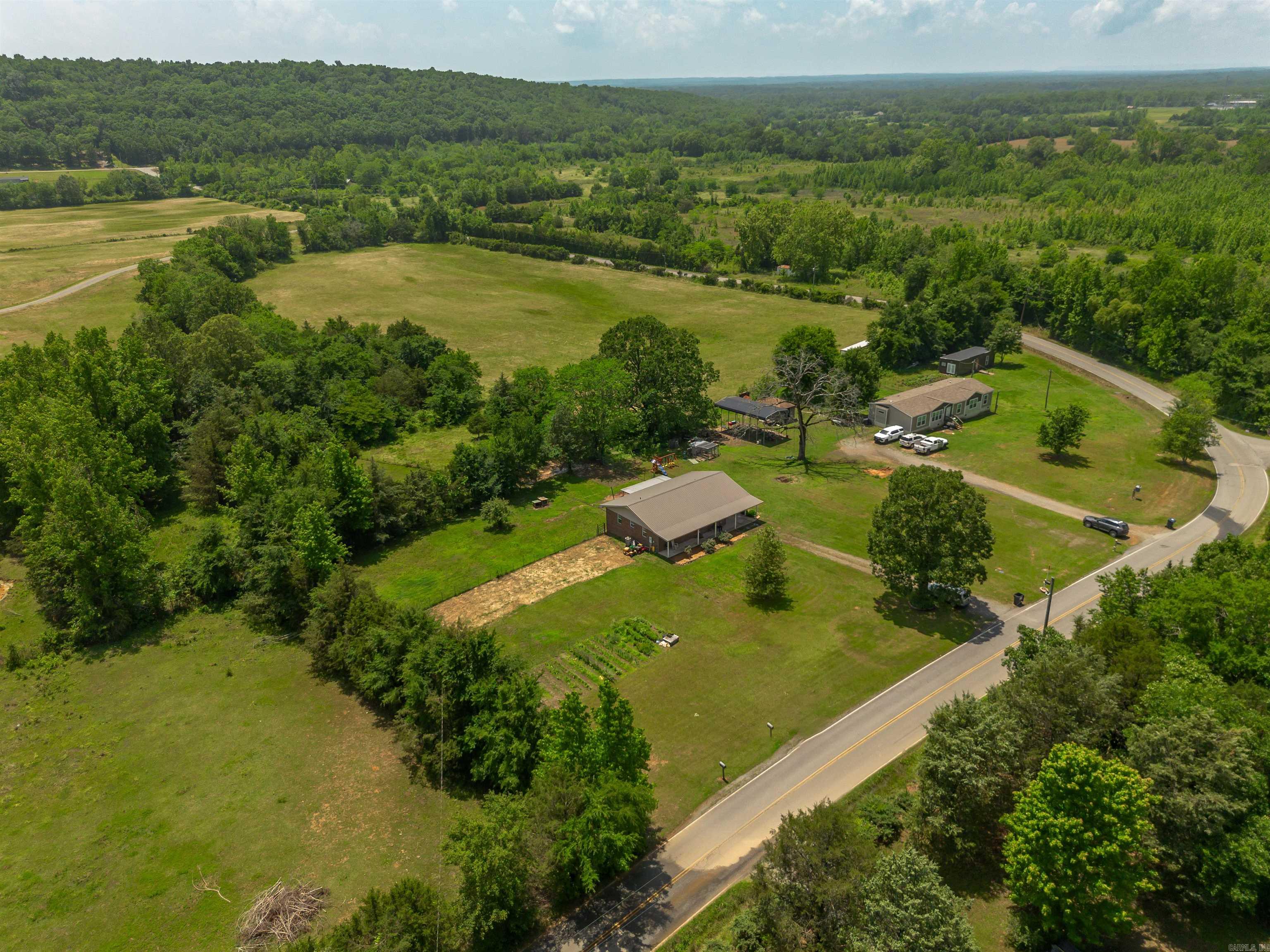64  Castleberry  Greenbrier, AR