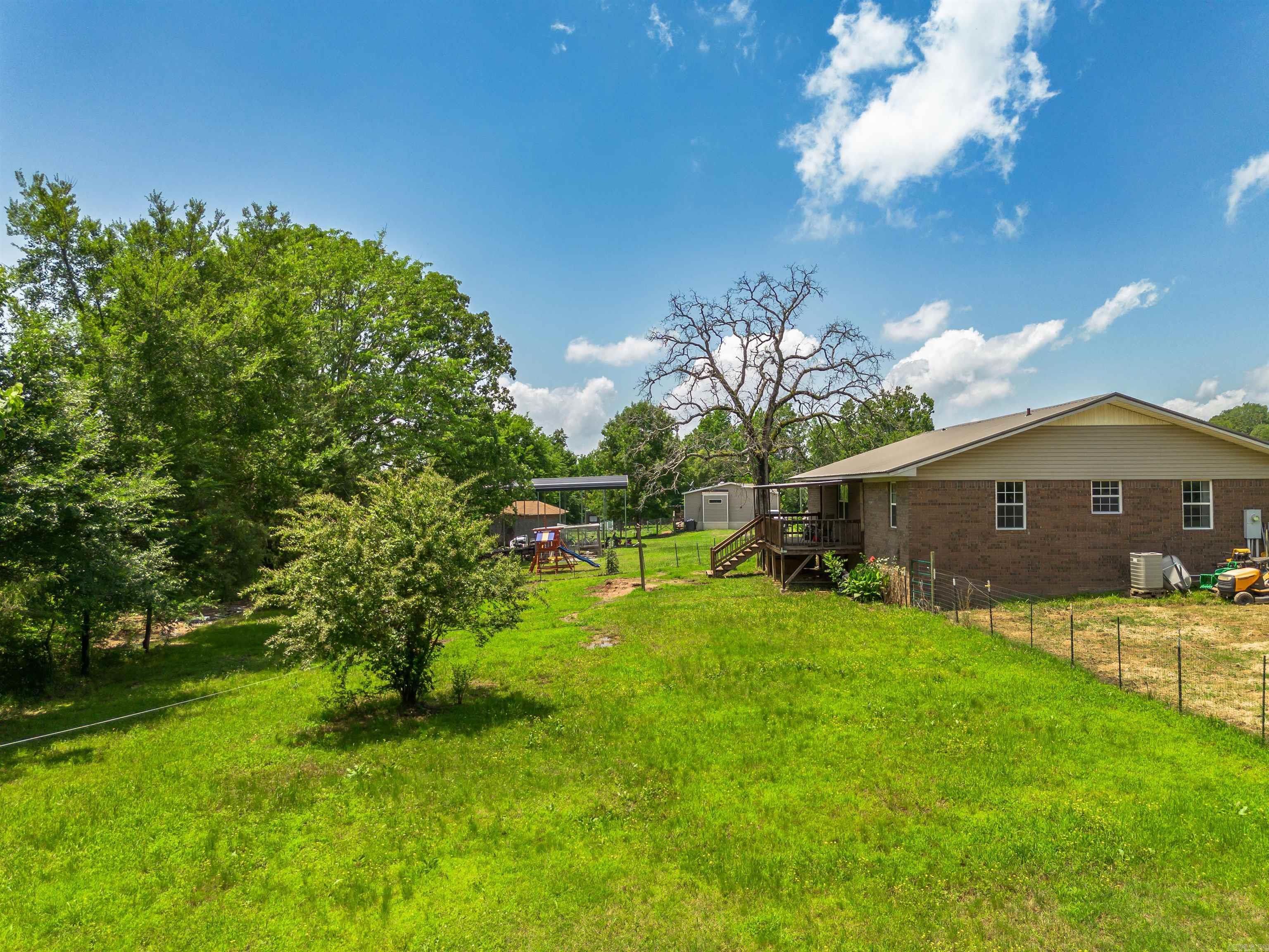 64  Castleberry  Greenbrier, AR