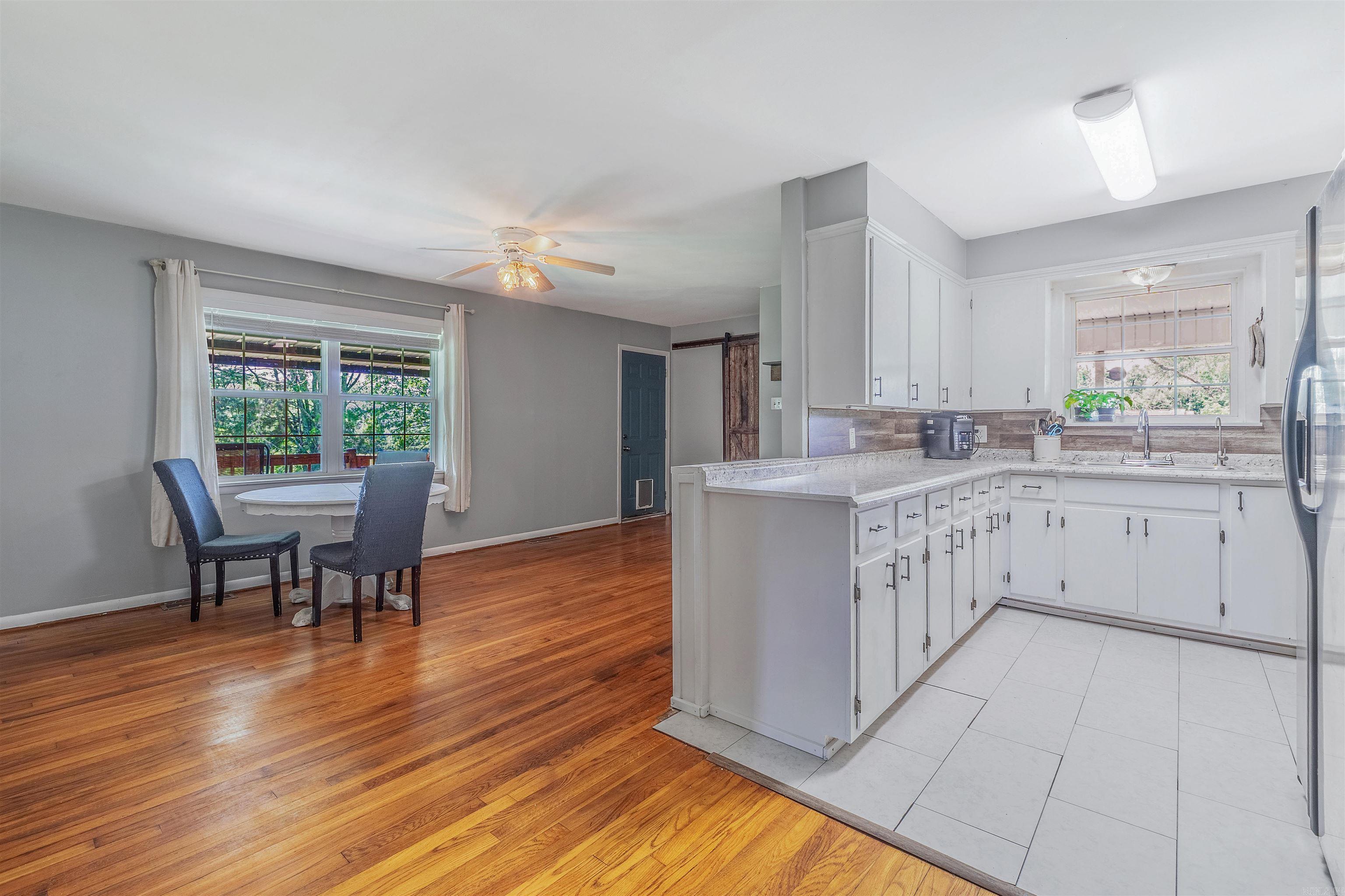 64  Castleberry  Greenbrier, AR