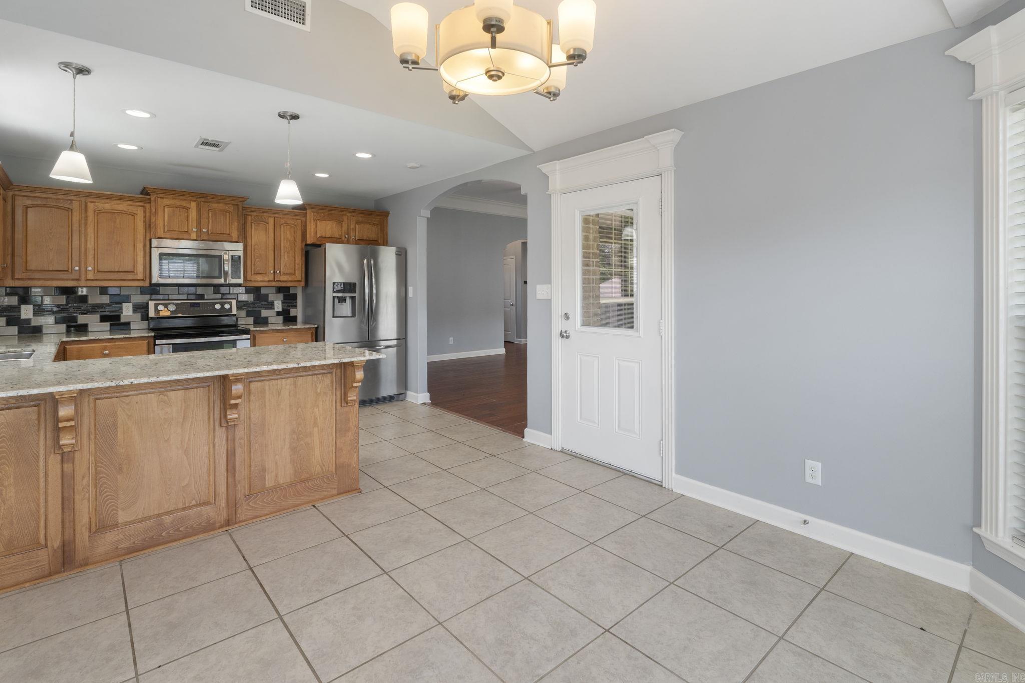 812  Sunnyside  Redfield, AR