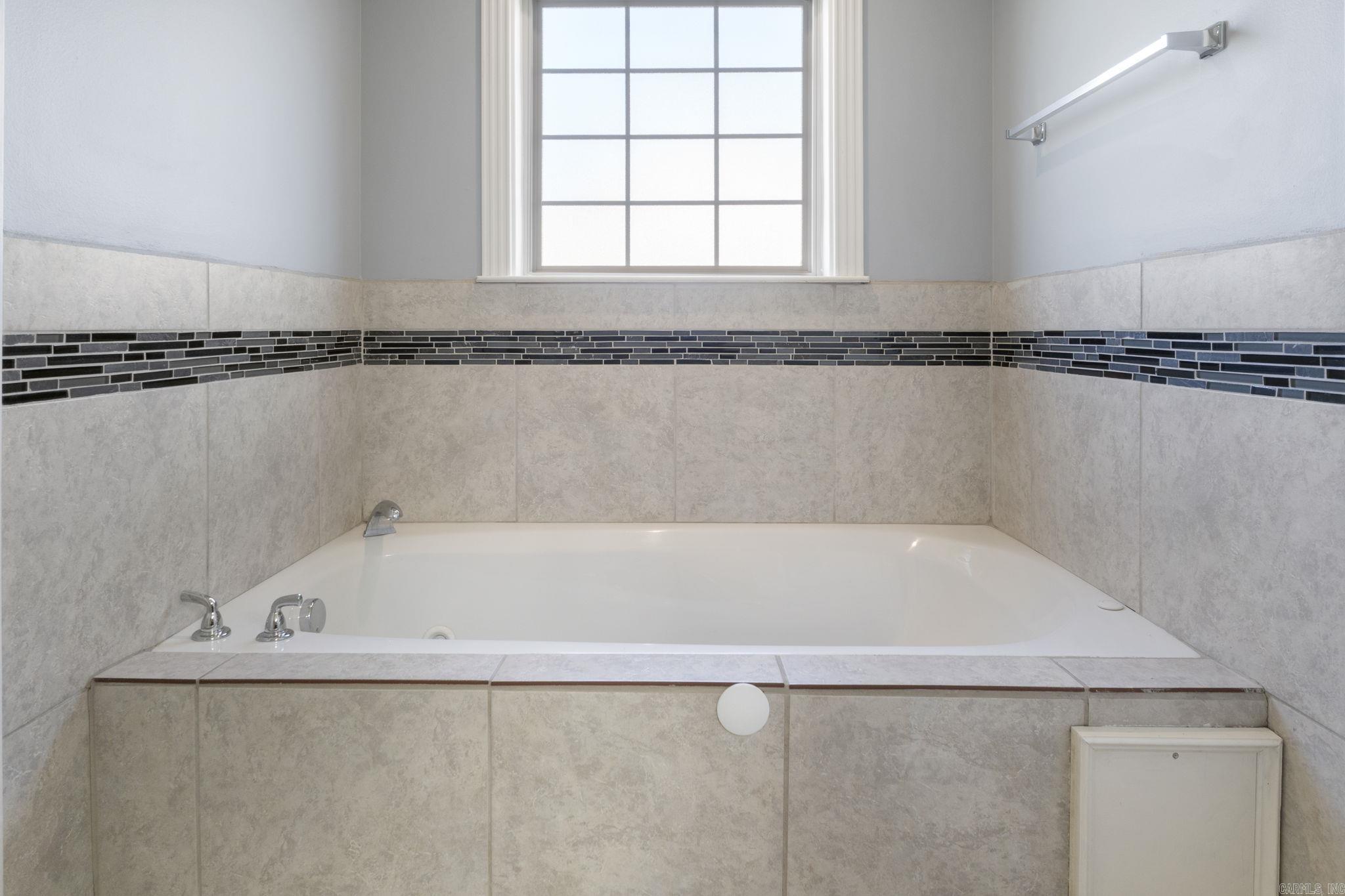 812  Sunnyside  Redfield, AR