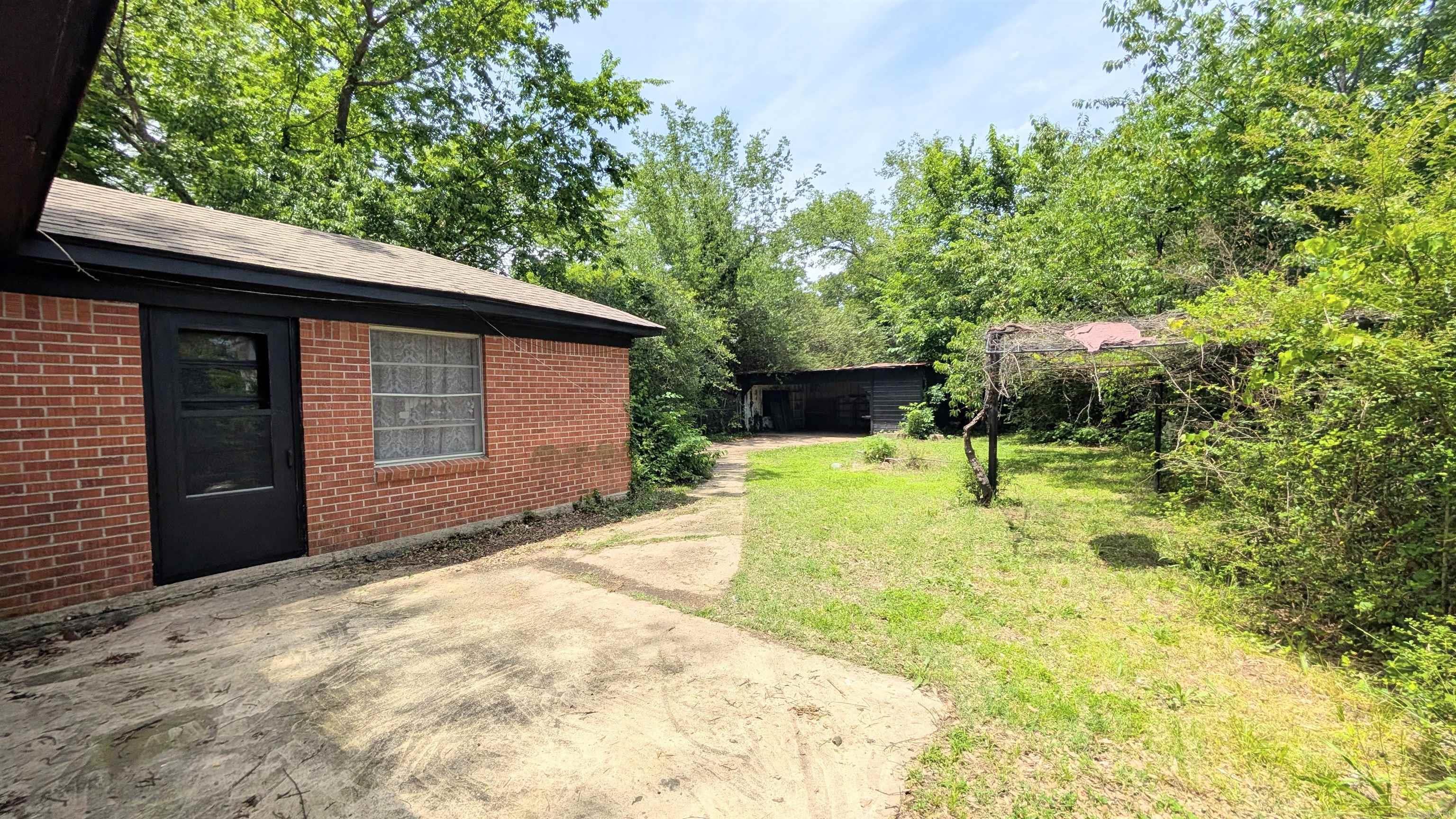 401 W South  Benton, AR