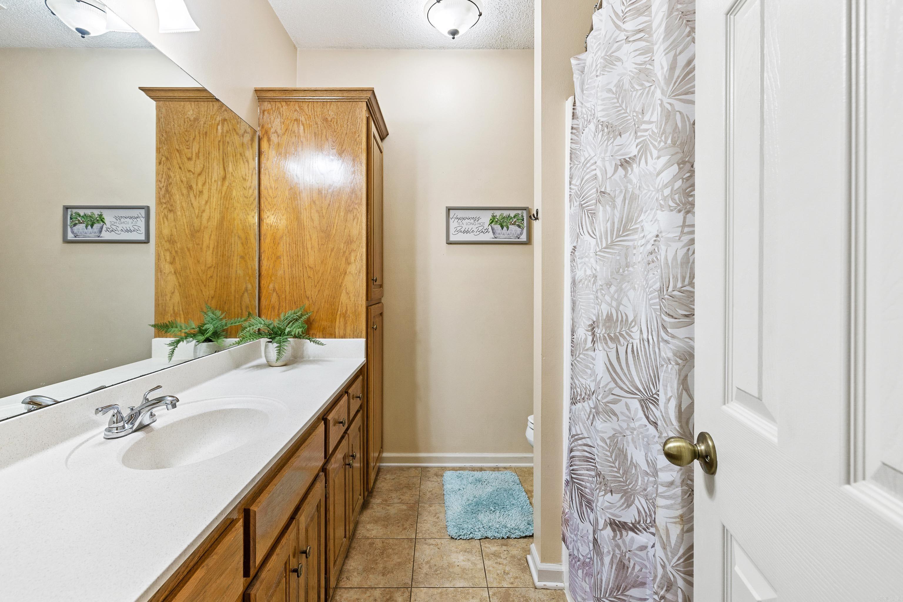 2806  Sundance  Benton, AR