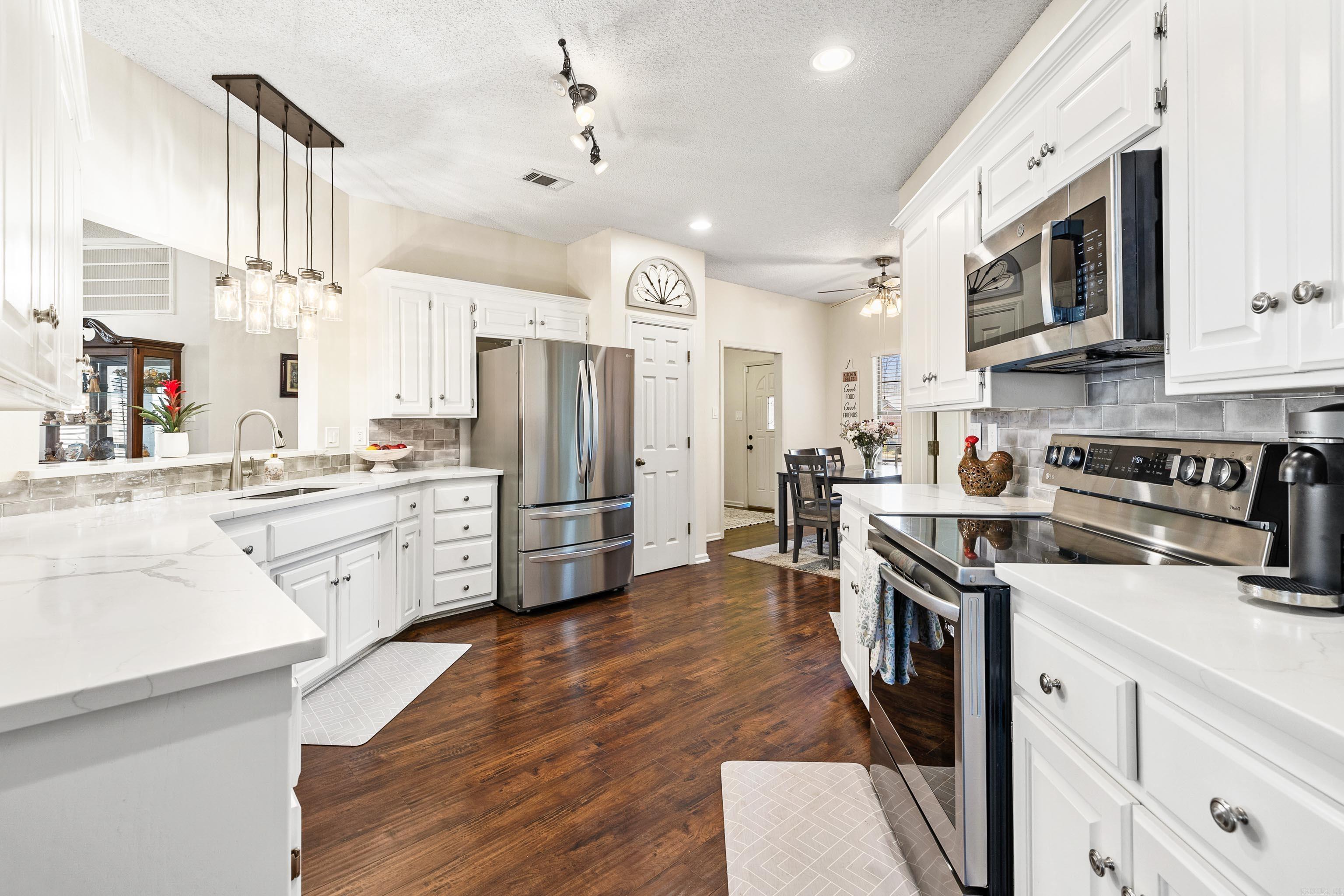 2806  Sundance  Benton, AR