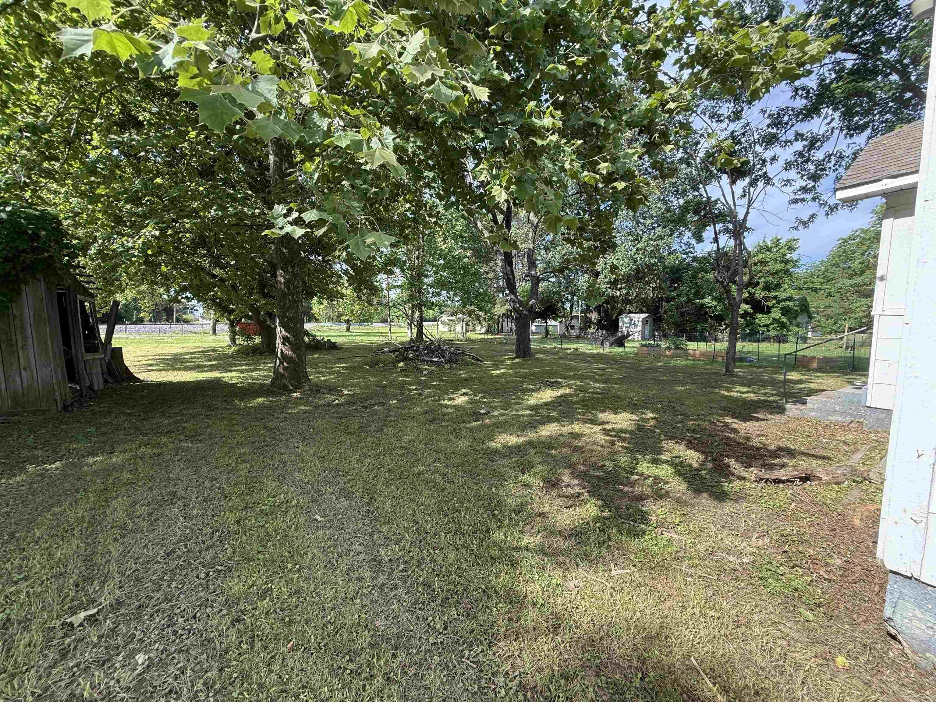 414 E 1st  Rector, AR