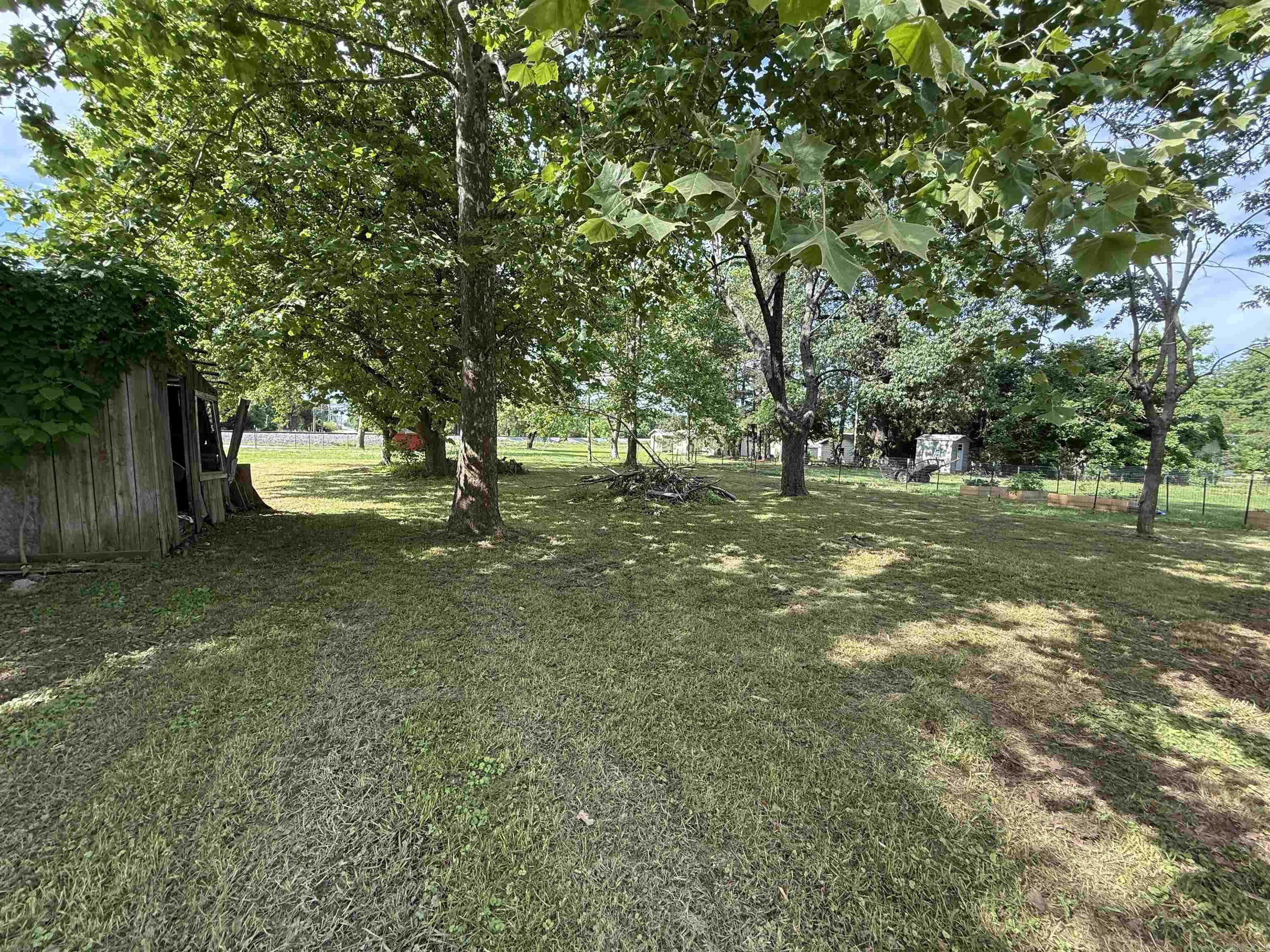 414 E 1st  Rector, AR