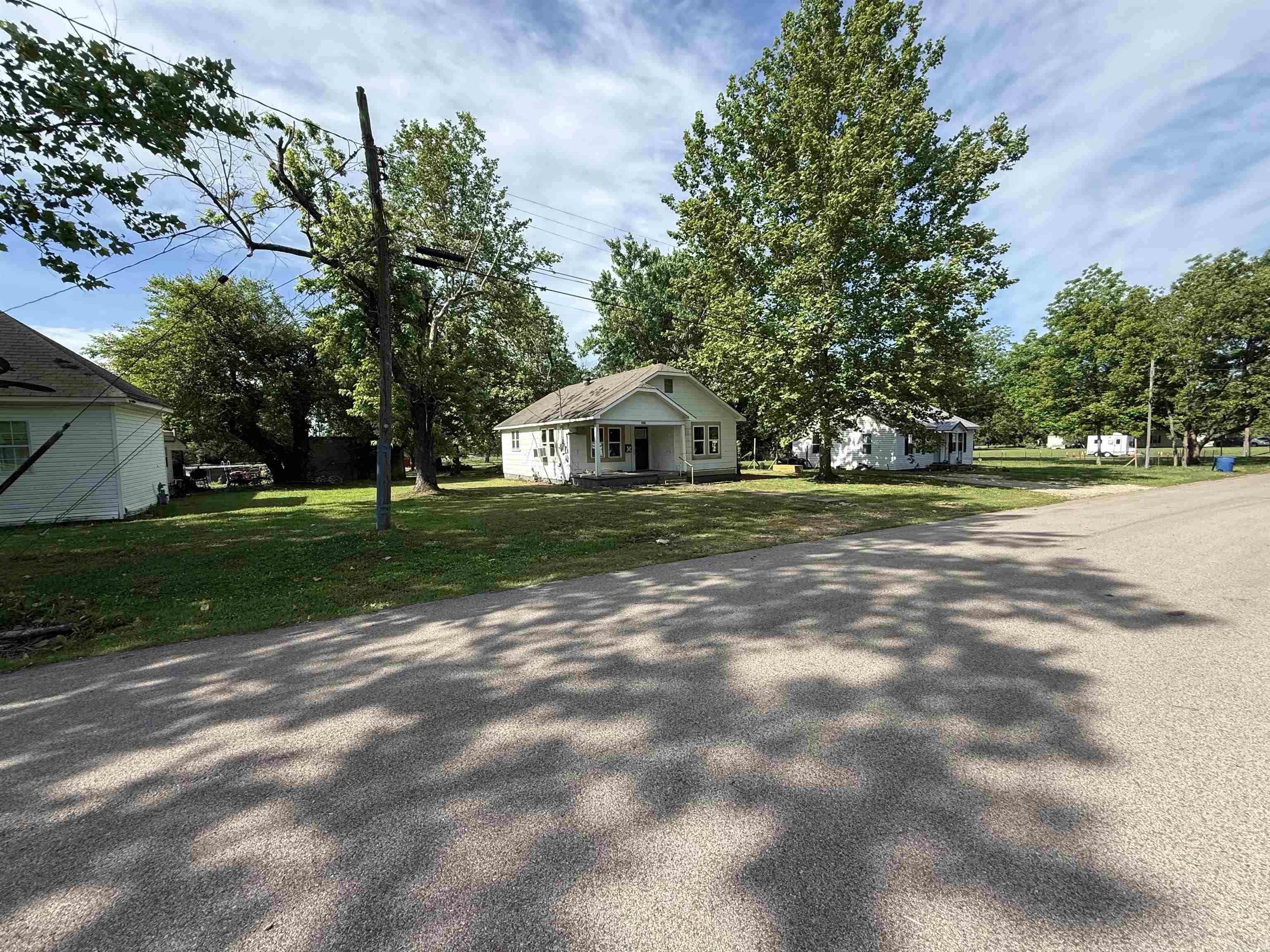 414 E 1st  Rector, AR