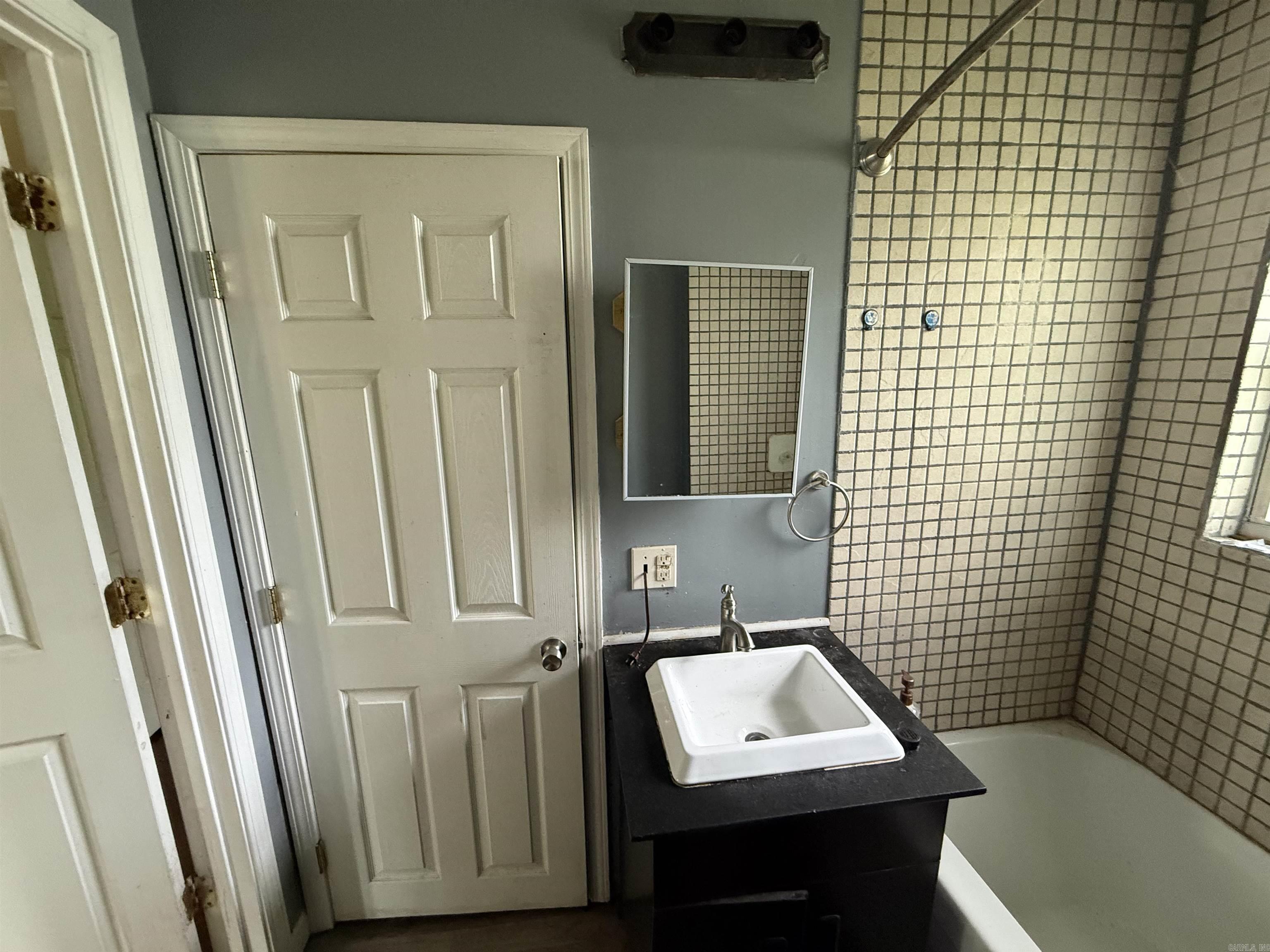 414 E 1st  Rector, AR