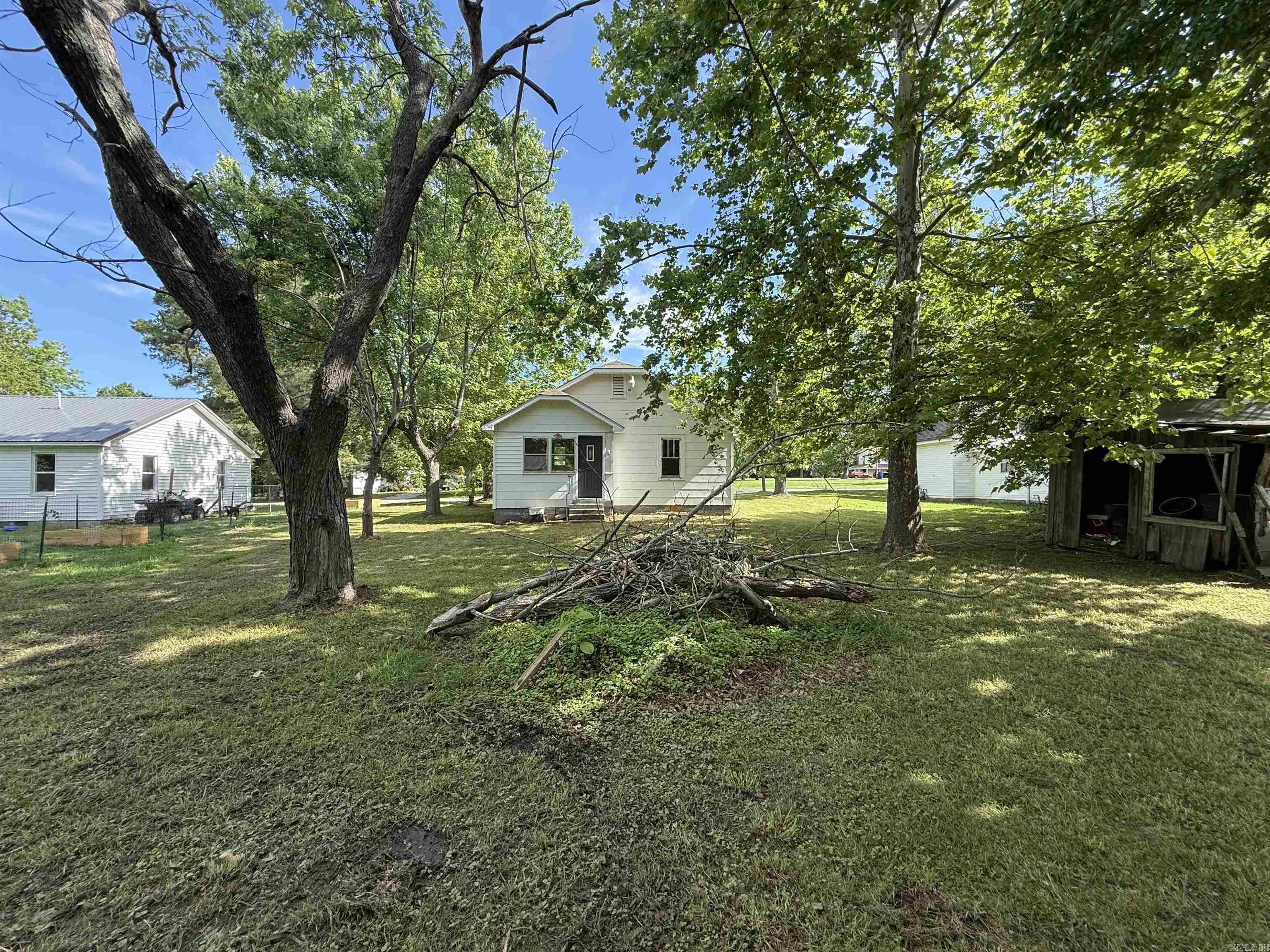 414 E 1st  Rector, AR