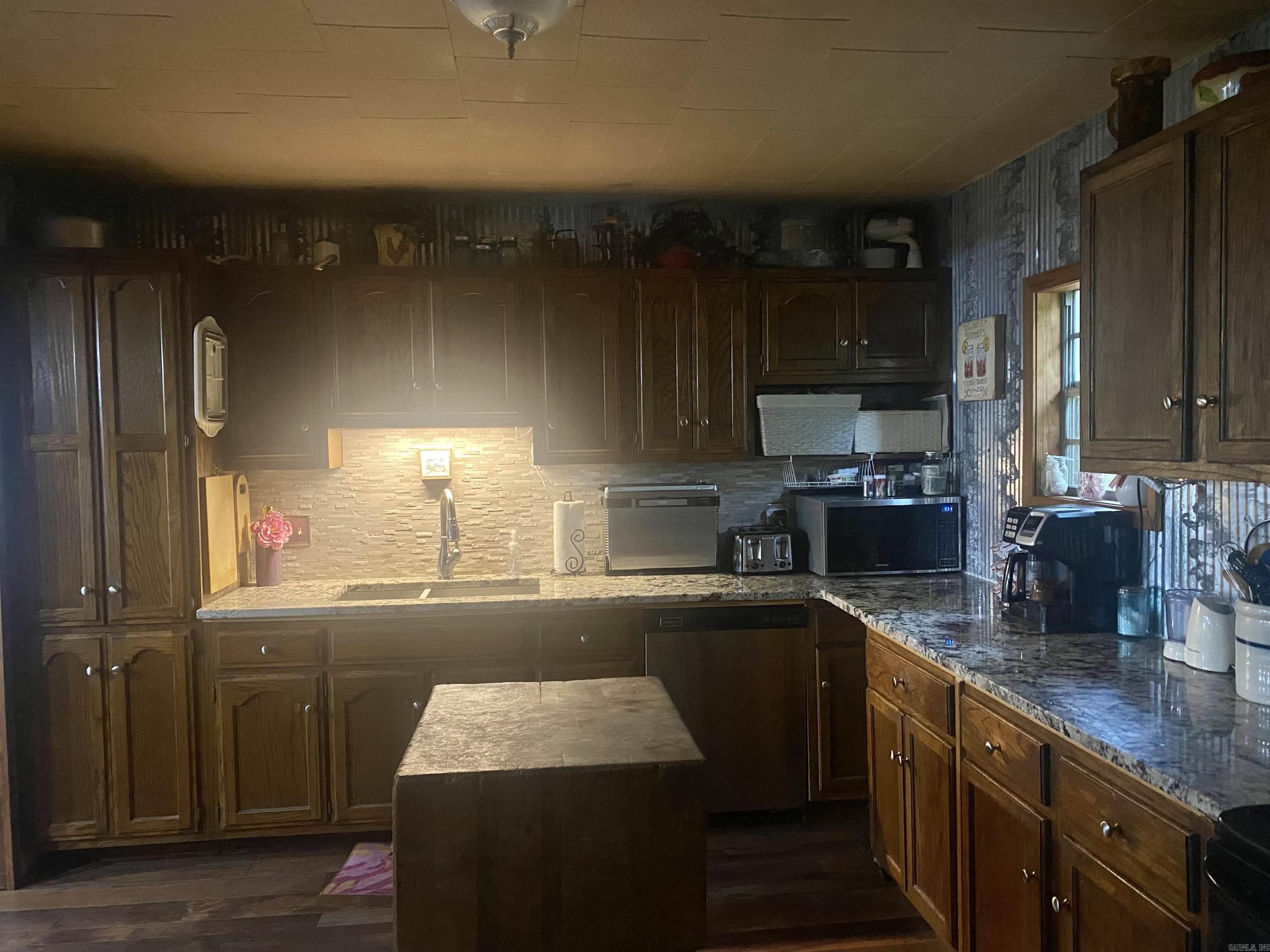 87  Panther Valley Dr  Drasco, AR