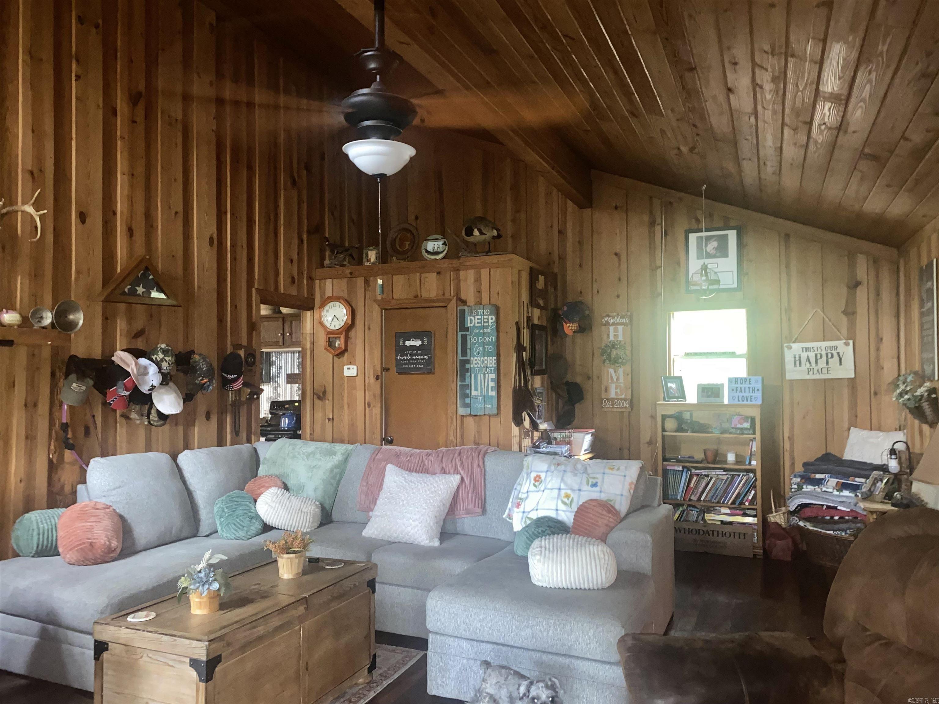 87  Panther Valley Dr  Drasco, AR