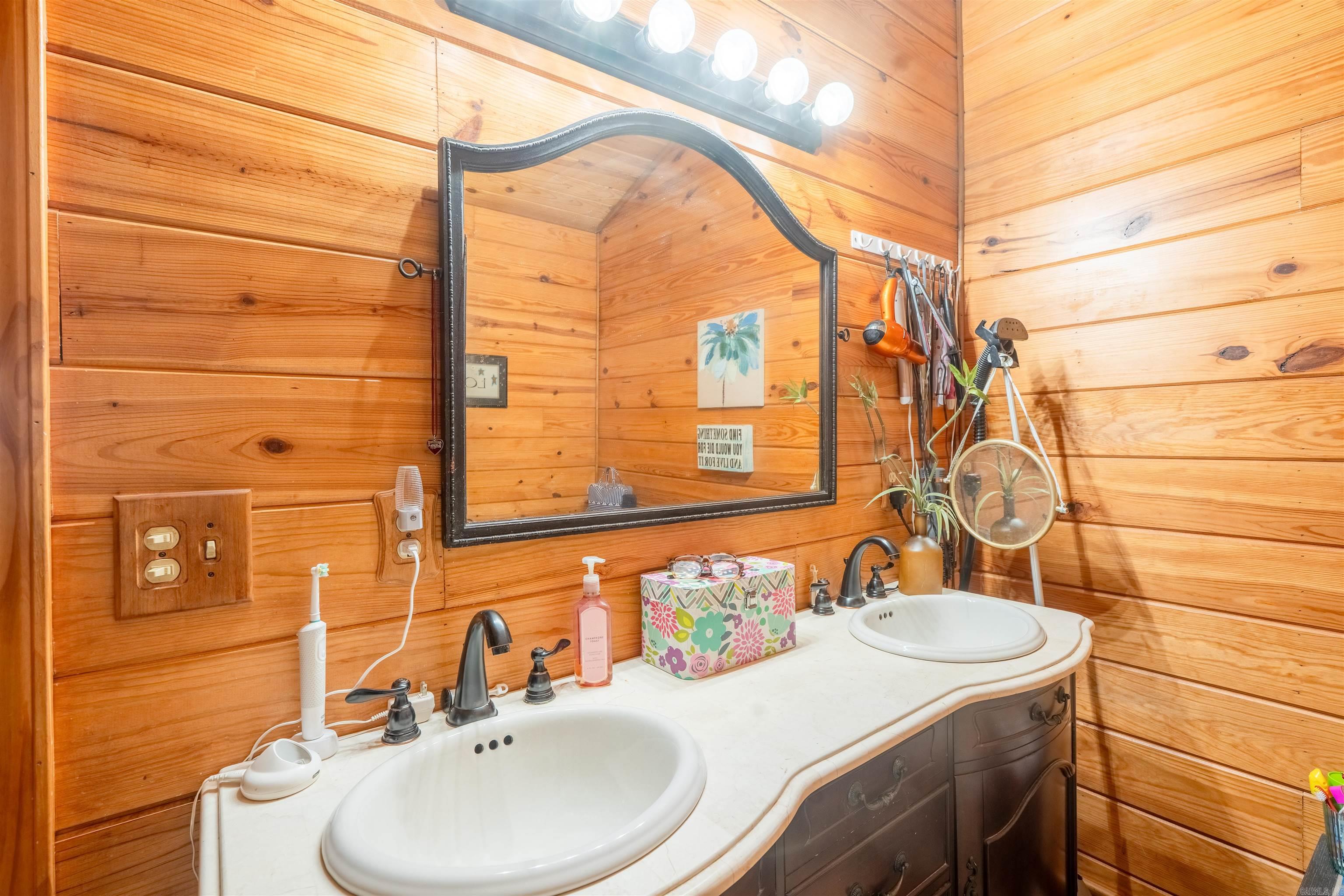 87 Panther Valley Dr Drasco, AR 72530