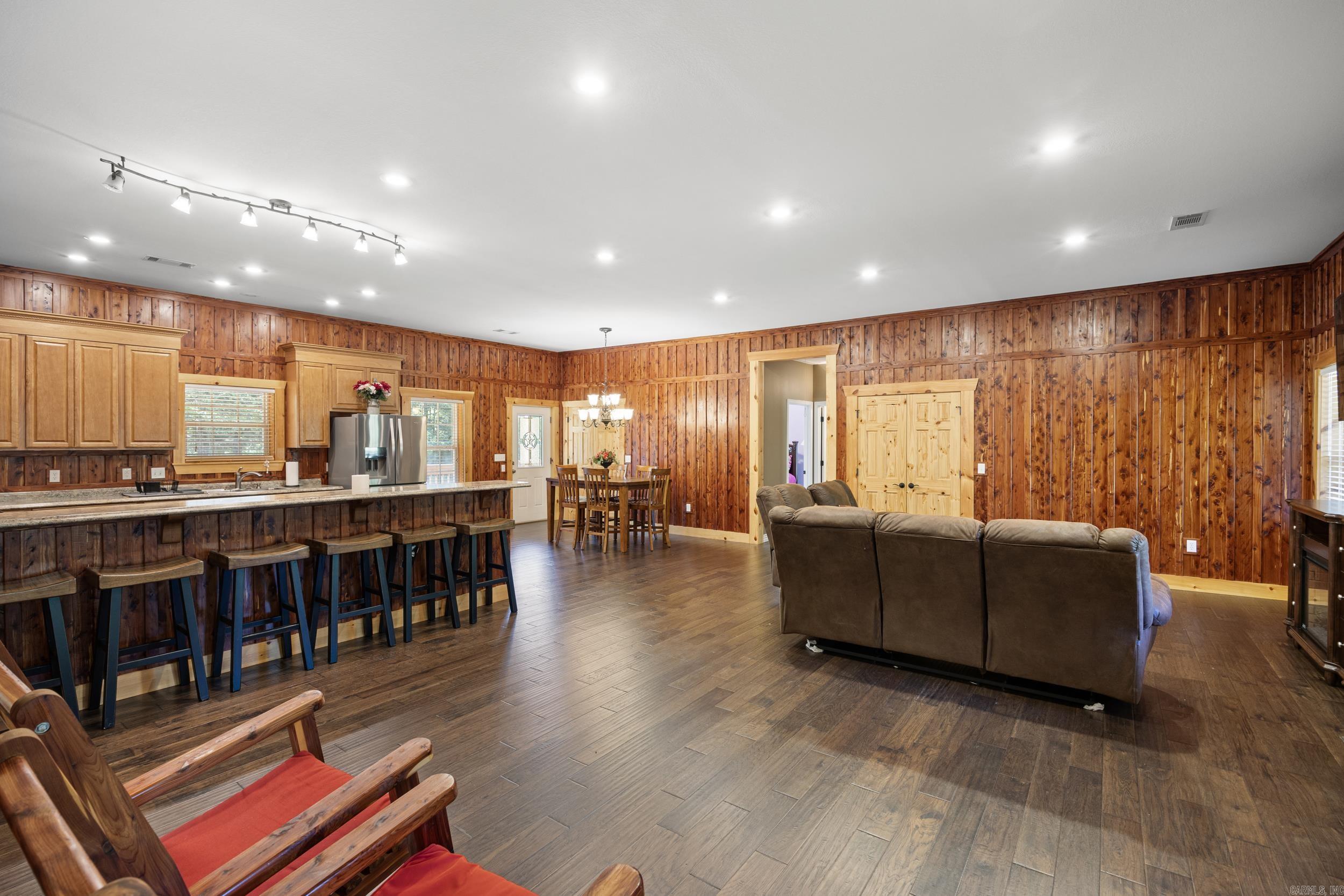 5176  CR 5099  Pettigrew, AR