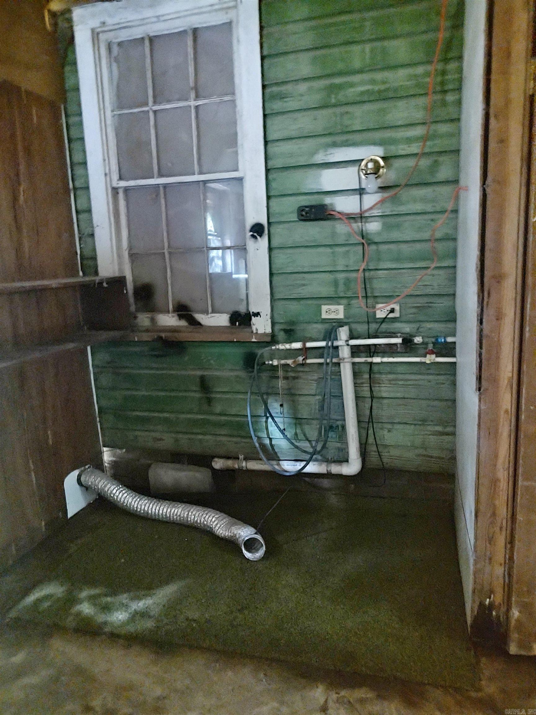 1069  Elm St.  Camden, AR