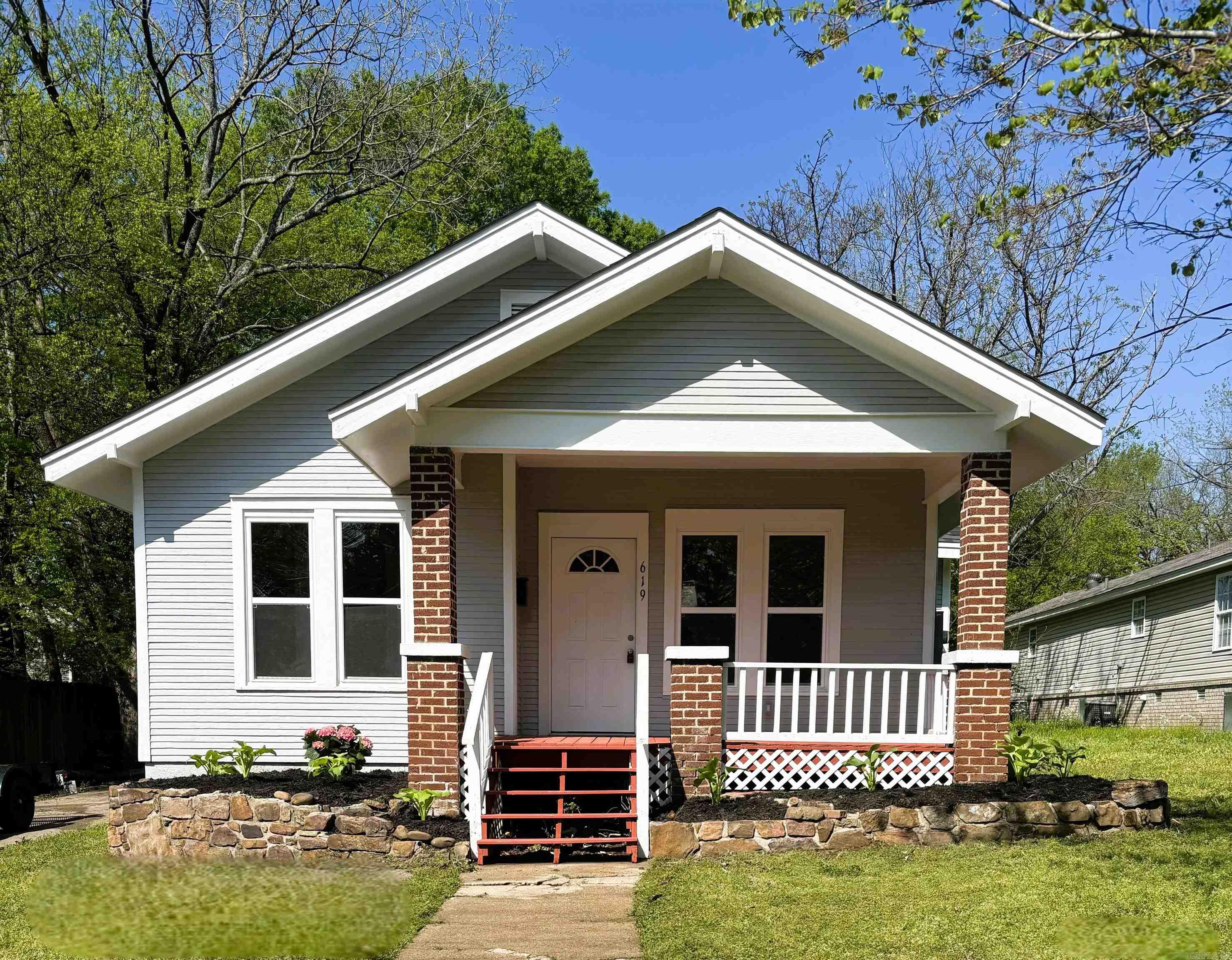 619  S Market  Benton, AR