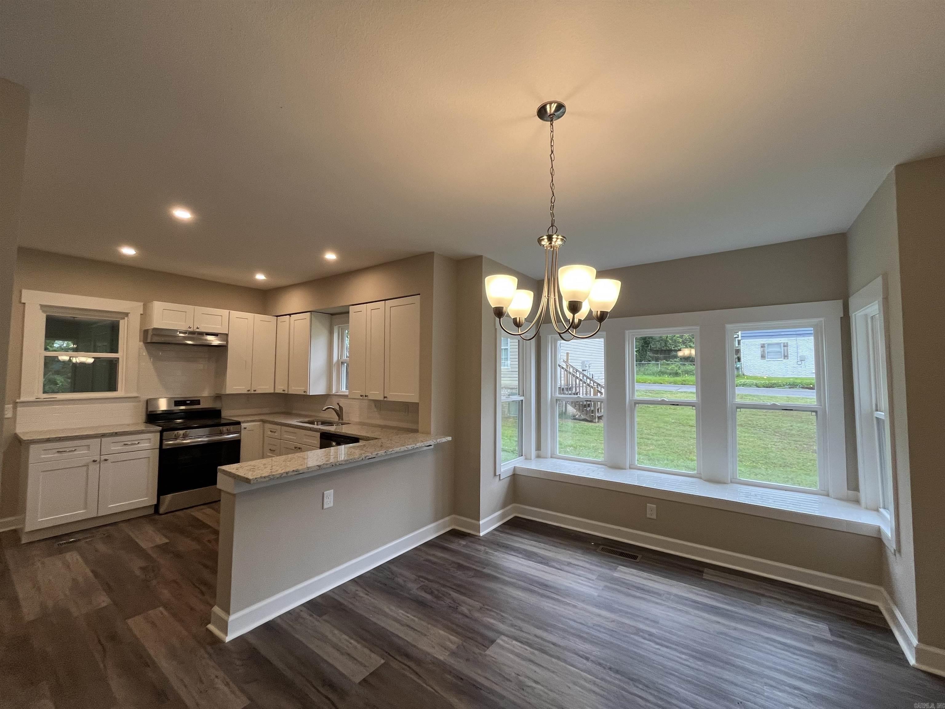 619  S Market  Benton, AR