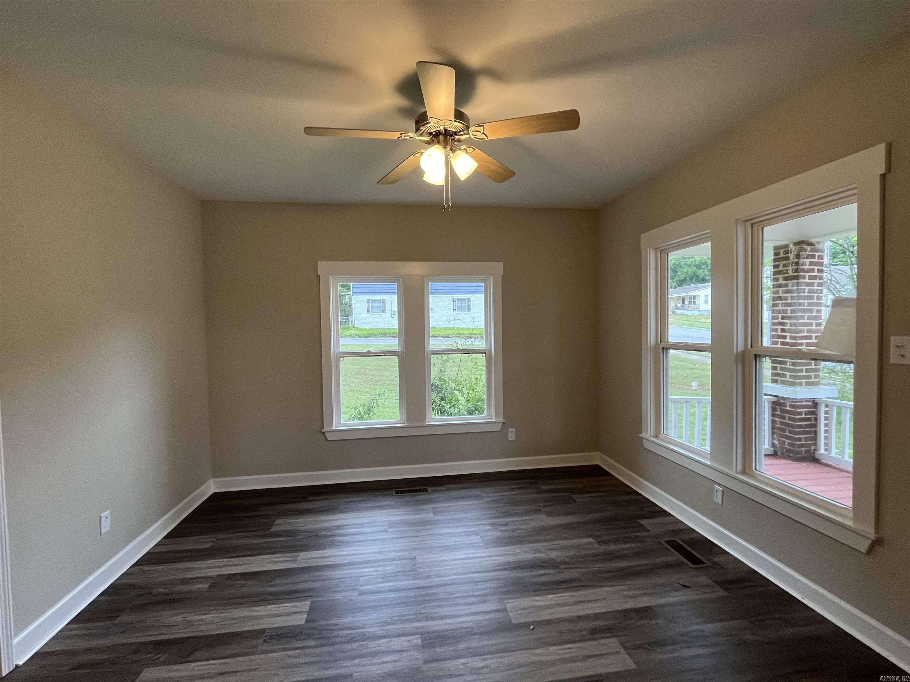 619  S Market  Benton, AR