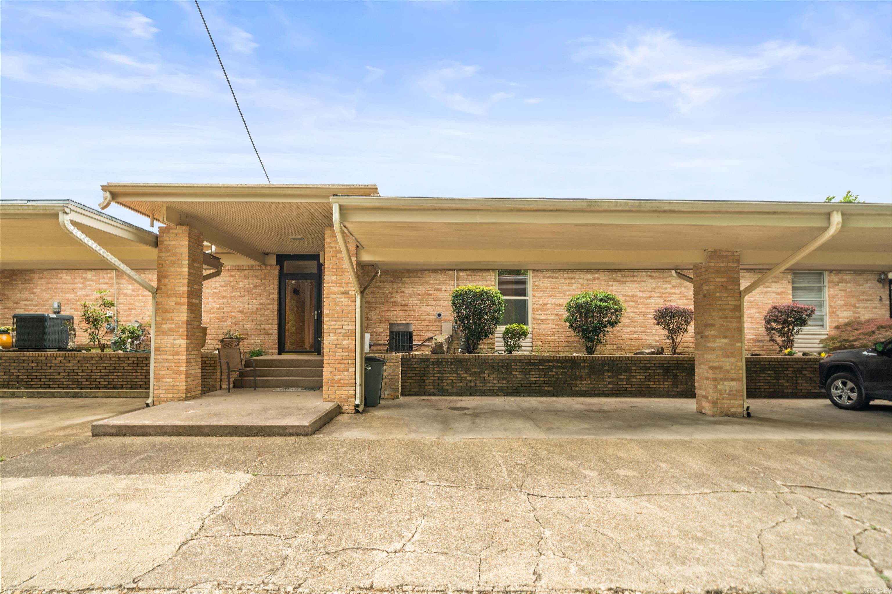 575  Belvedere  Hot Springs, AR