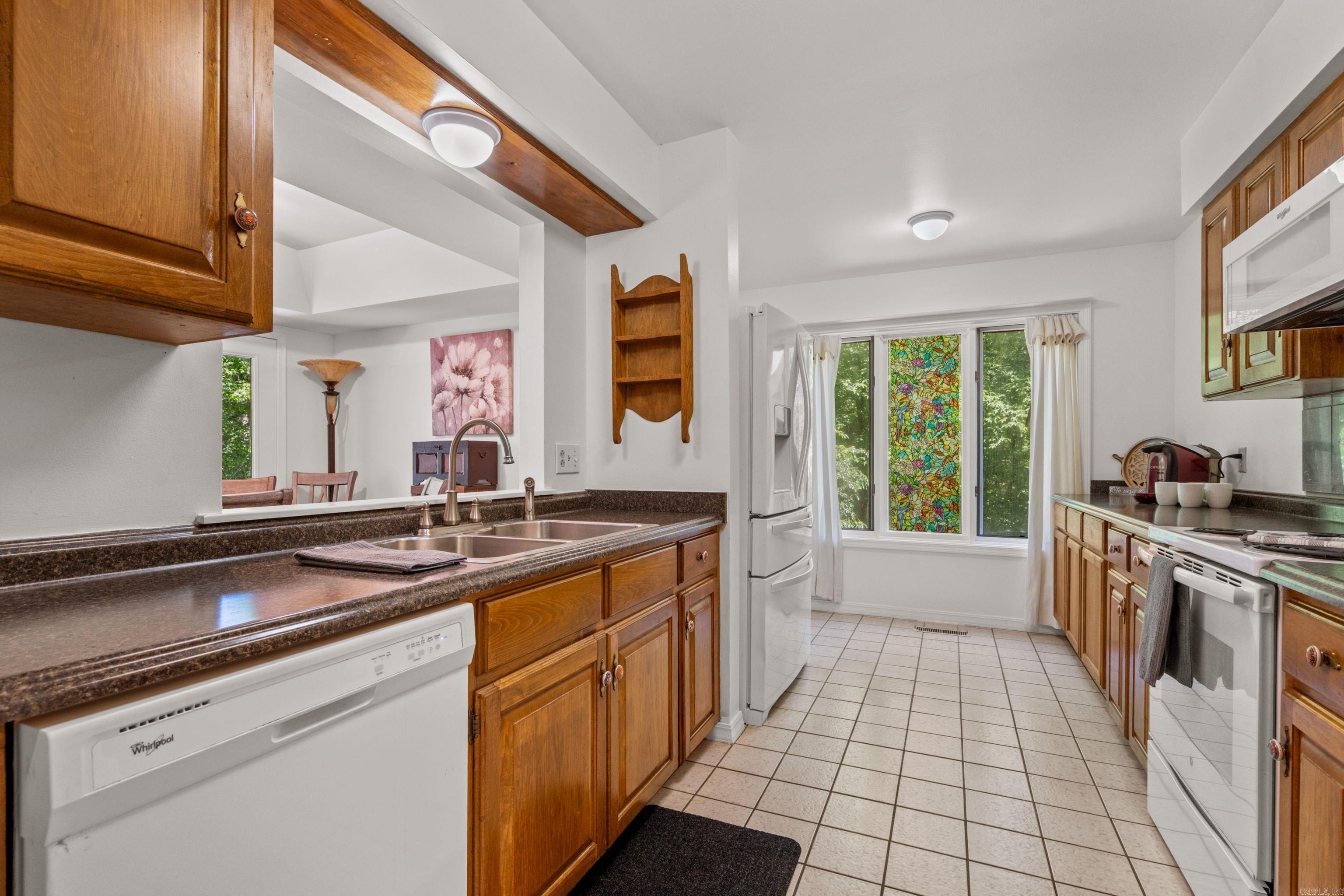 90 Silver Point Unit 4 Drive Mount Ida, AR 71957