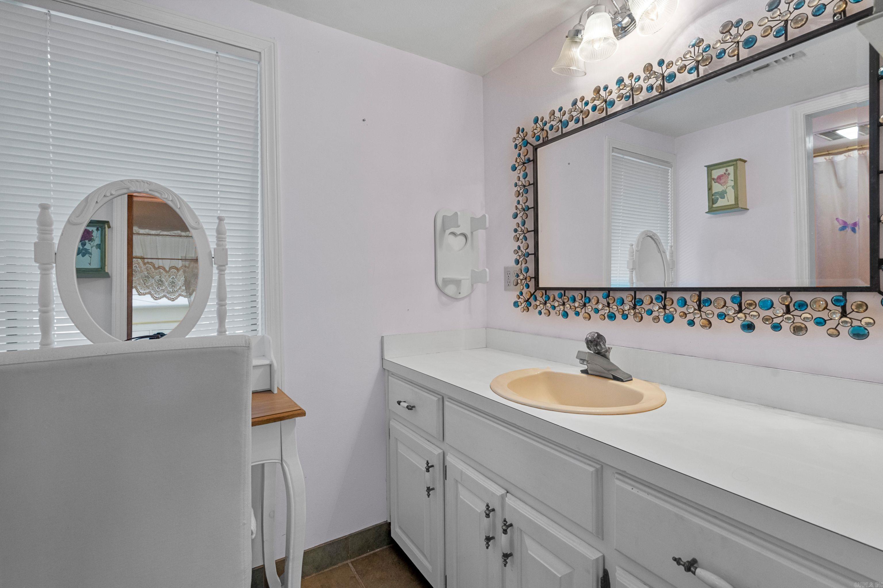 90  Silver Point Unit 4  Mount Ida, AR