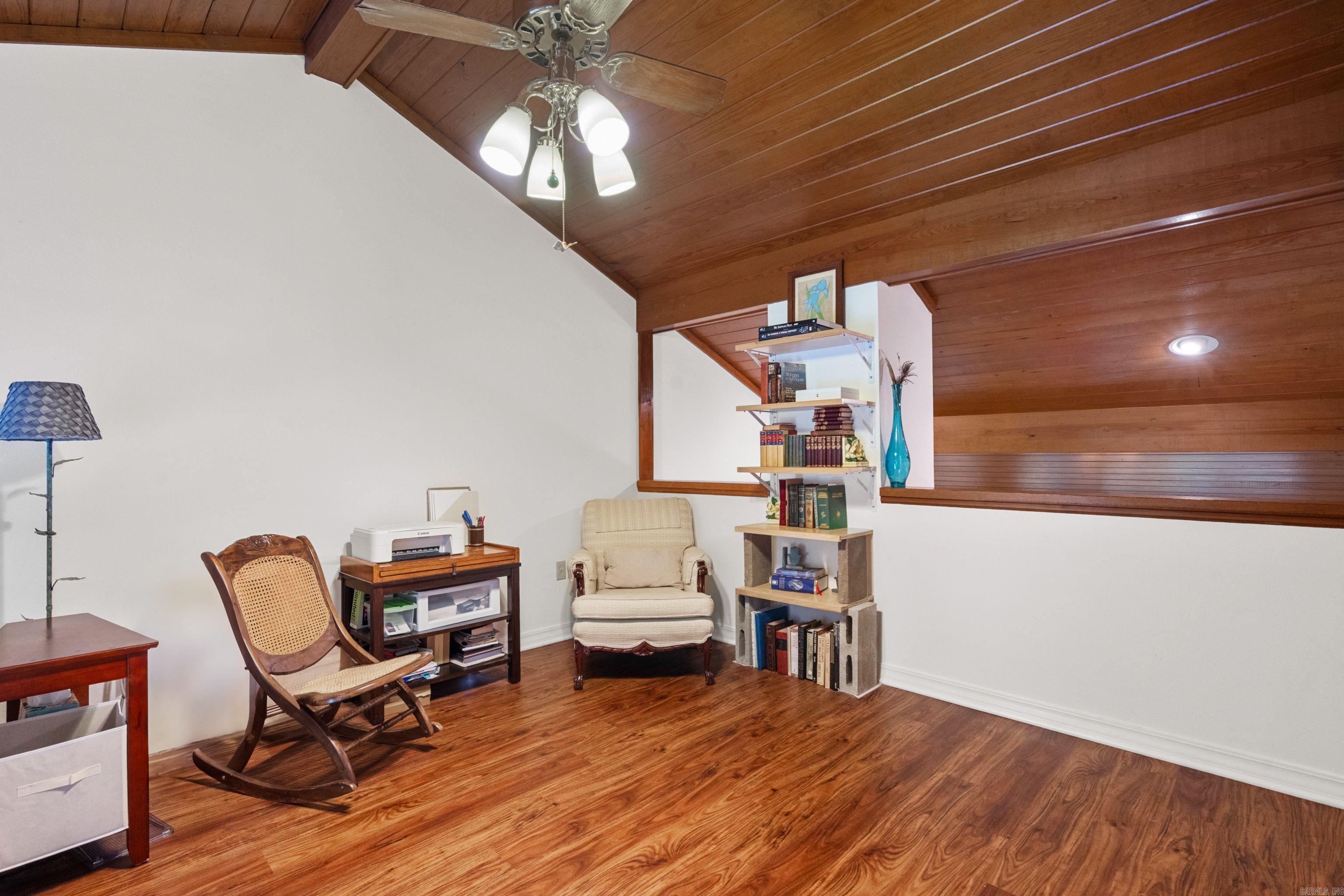 90  Silver Point Unit 4  Mount Ida, AR