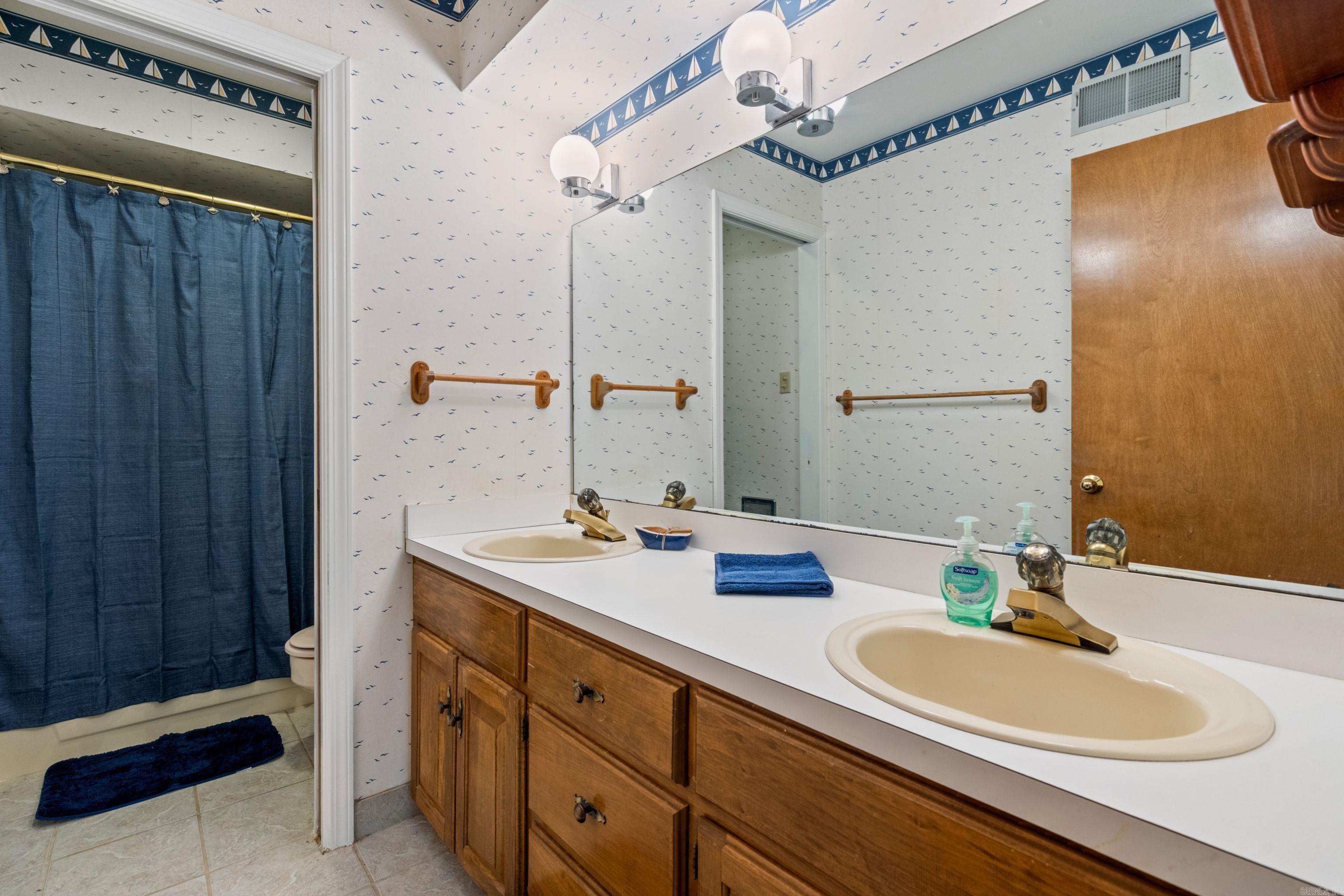 90  Silver Point Unit 4  Mount Ida, AR