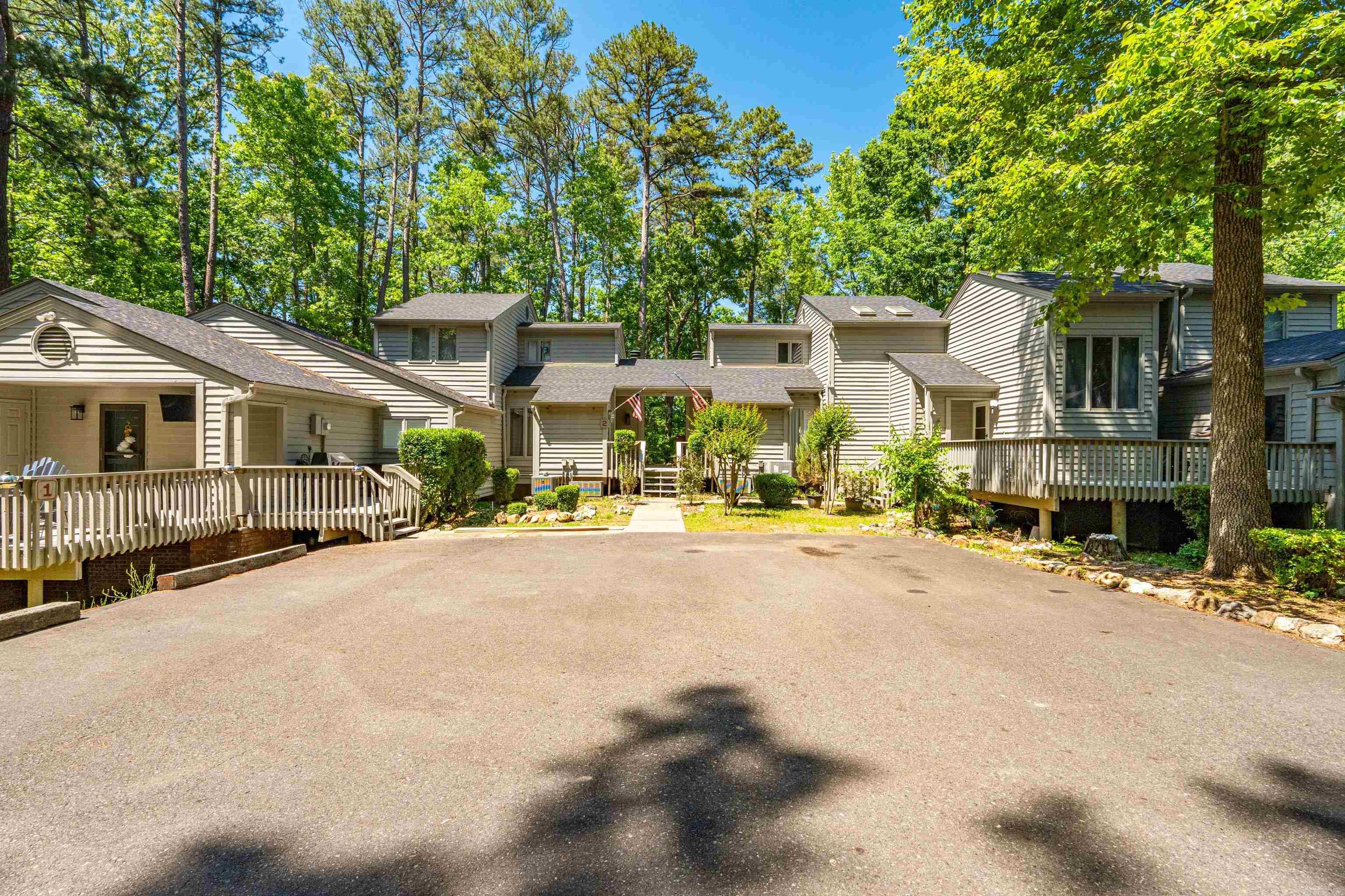 90 Silver Point Unit 4 Drive Mount Ida, AR 71957