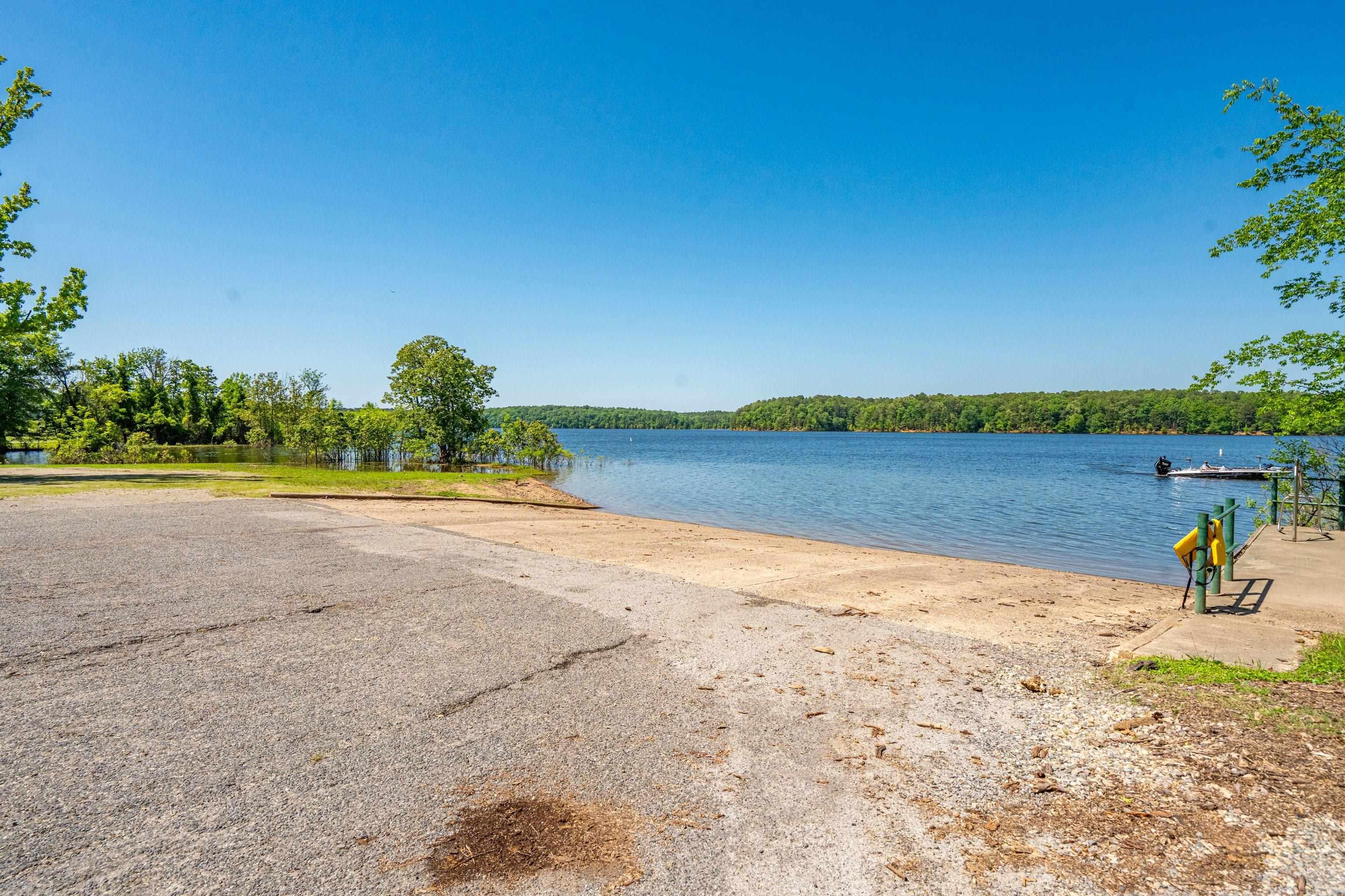 90  Silver Point Unit 4  Mount Ida, AR
