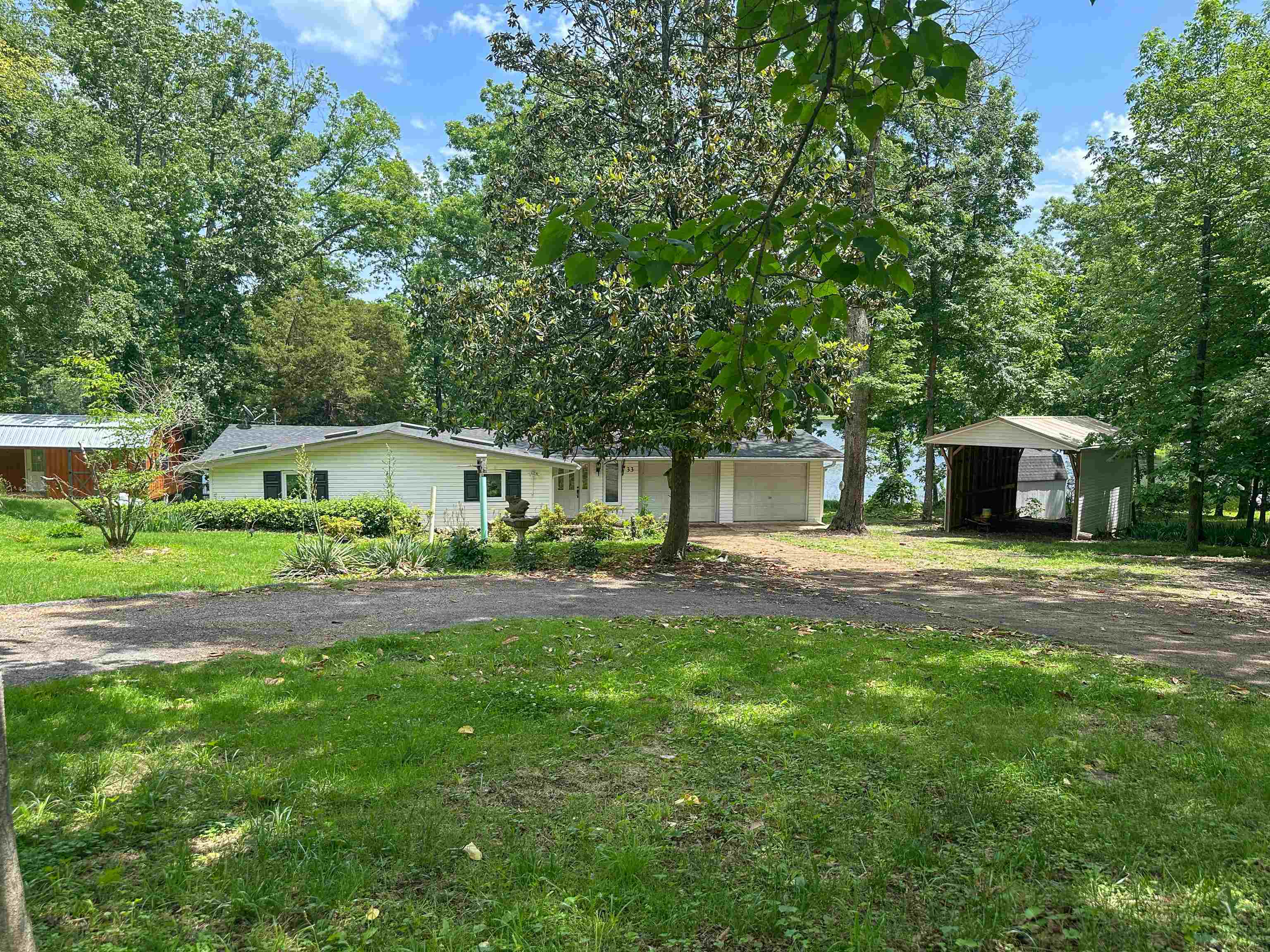33 W Lakeshore  Cherokee Village, AR
