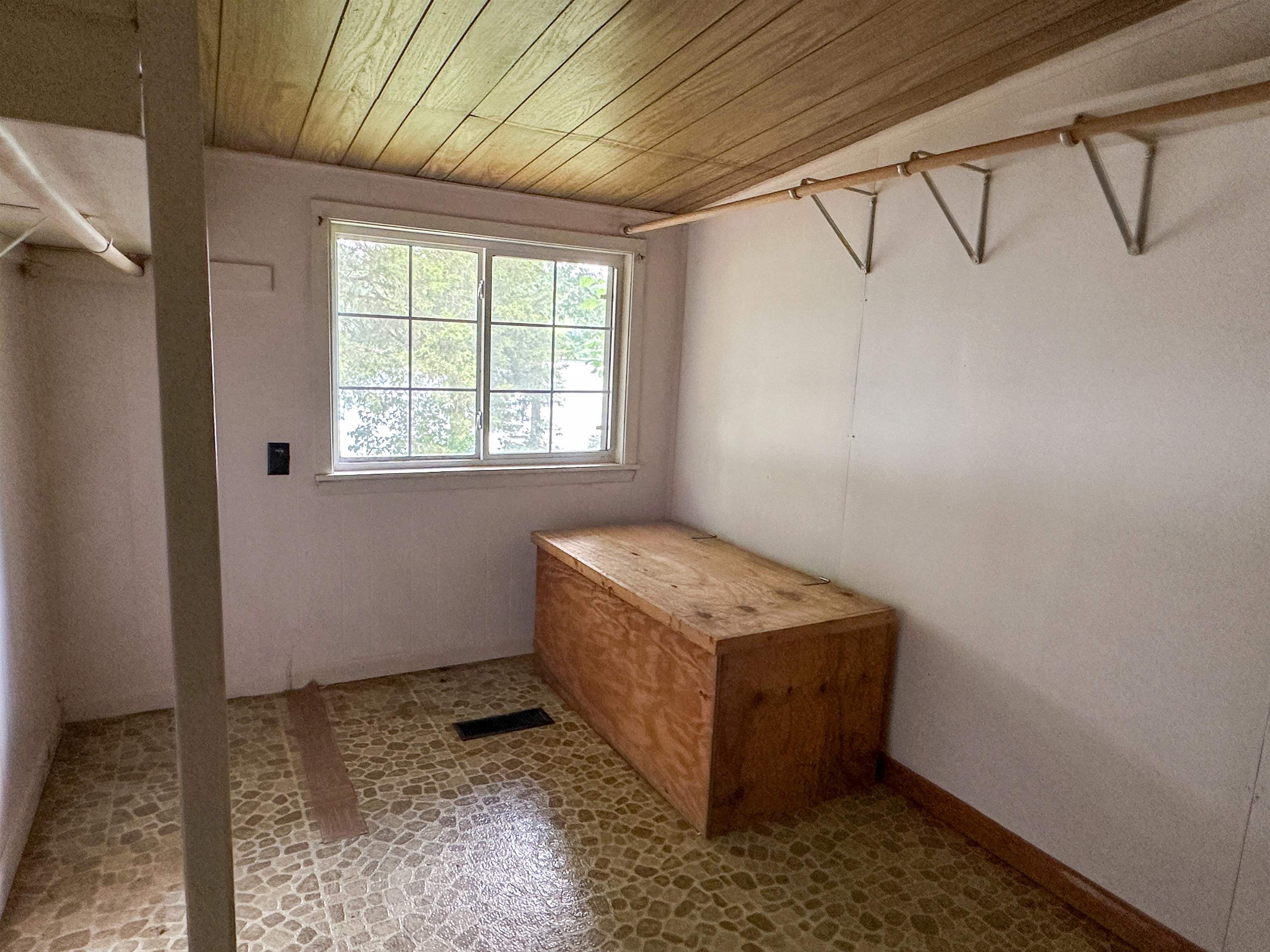 33 W Lakeshore  Cherokee Village, AR