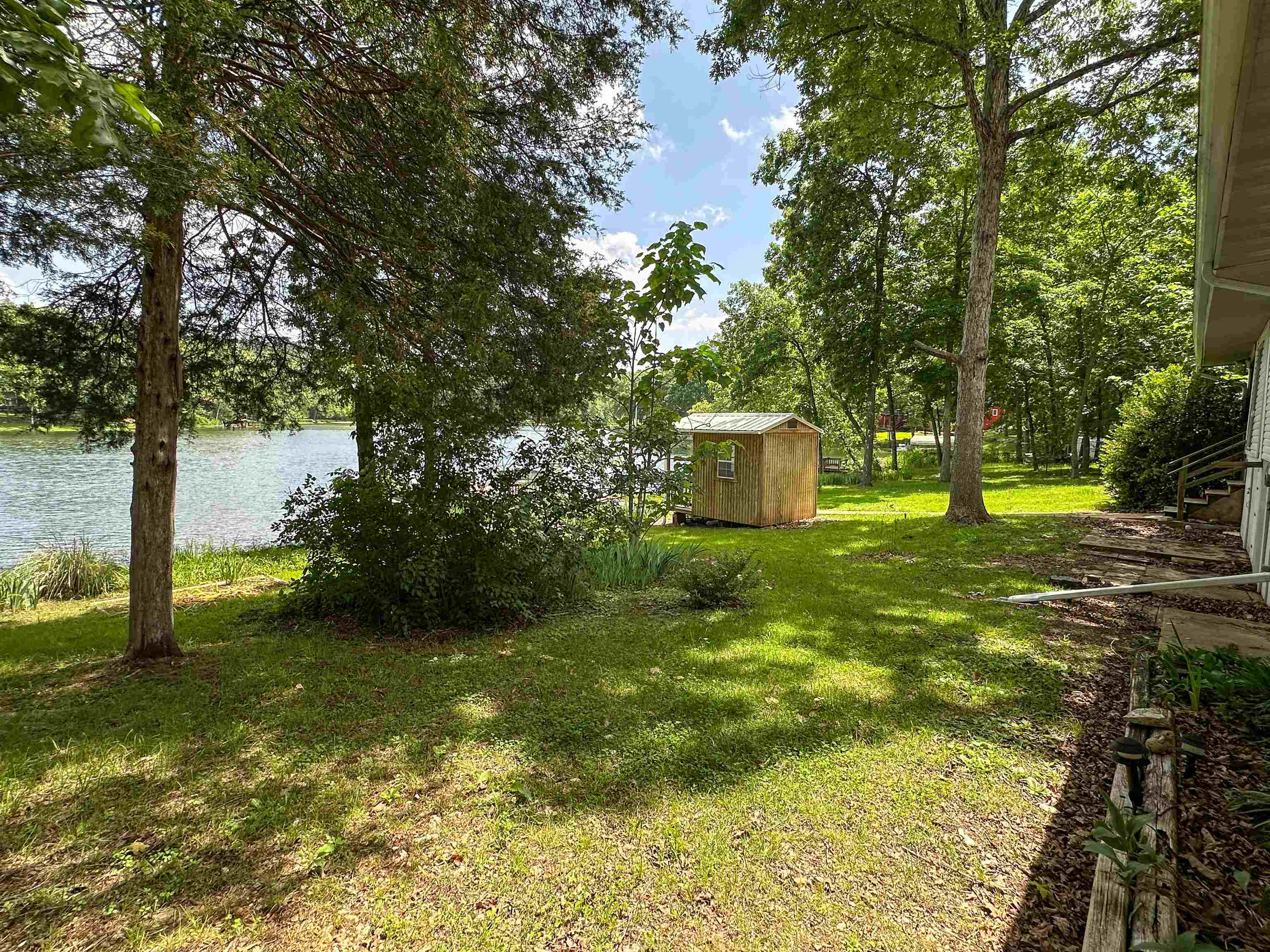 33 W Lakeshore  Cherokee Village, AR