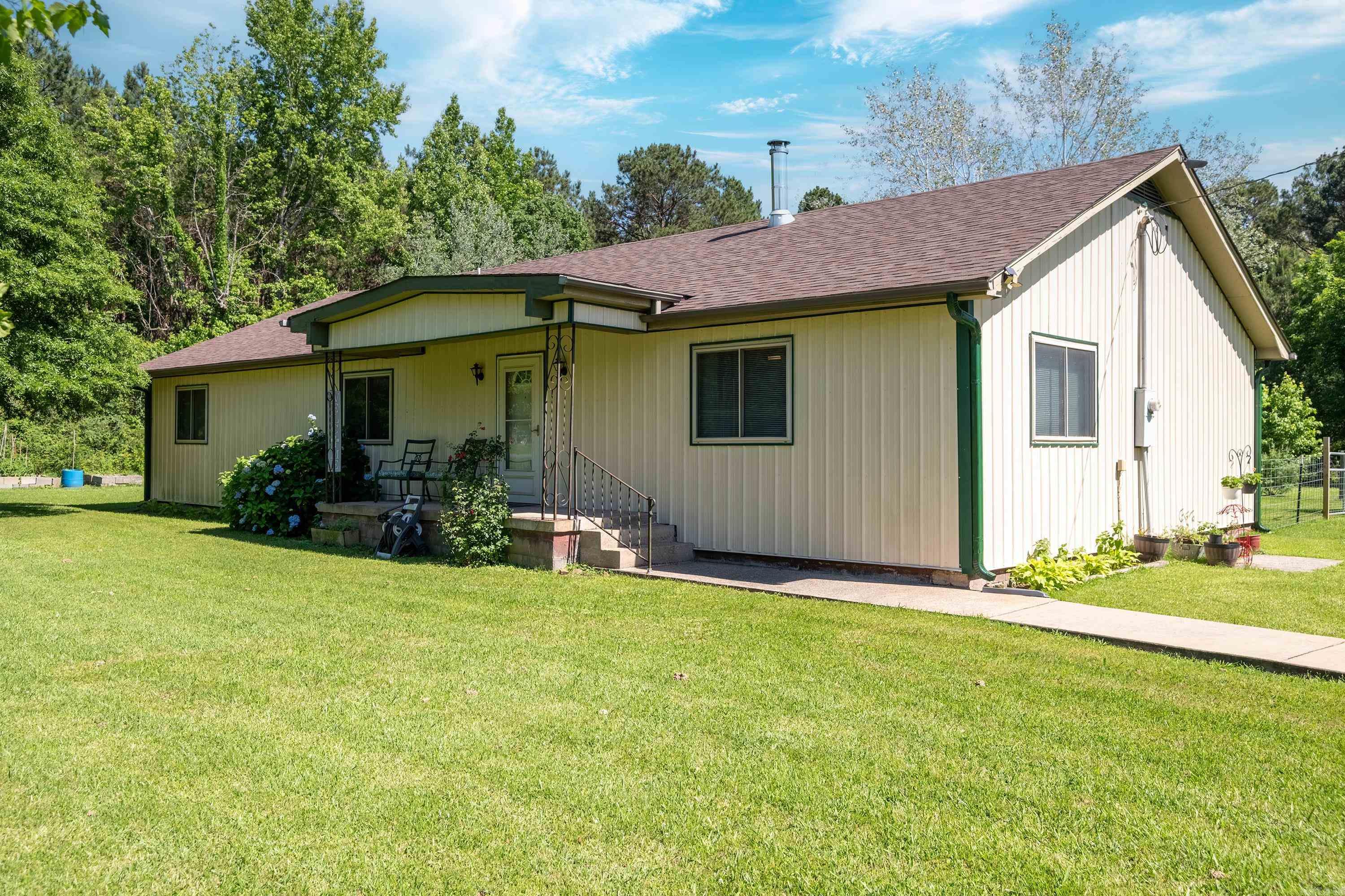 4025  Hensley Rd.  Hensley, AR