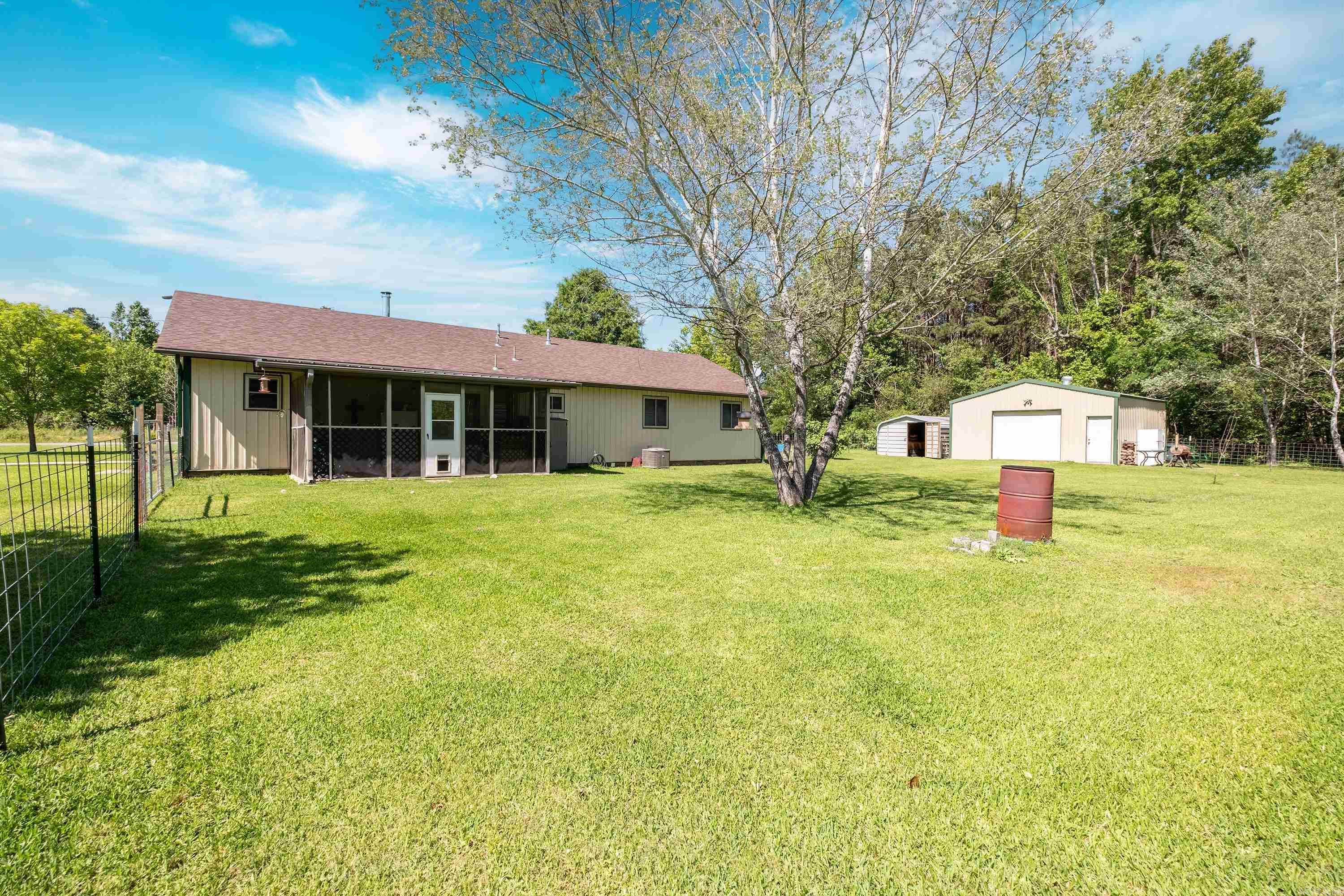 4025  Hensley Rd.  Hensley, AR