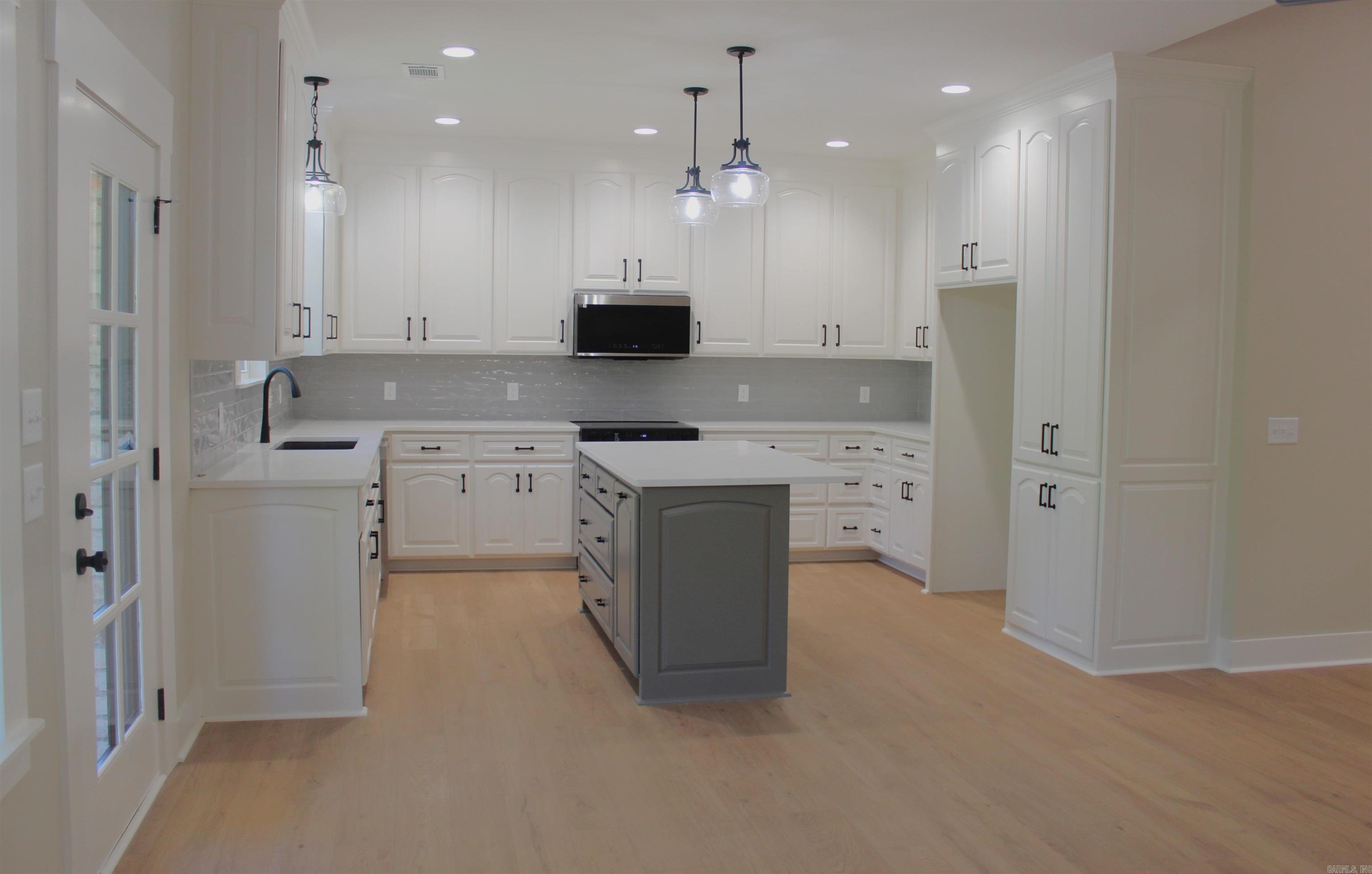 1401  Roes Ridge  Heber Springs, AR
