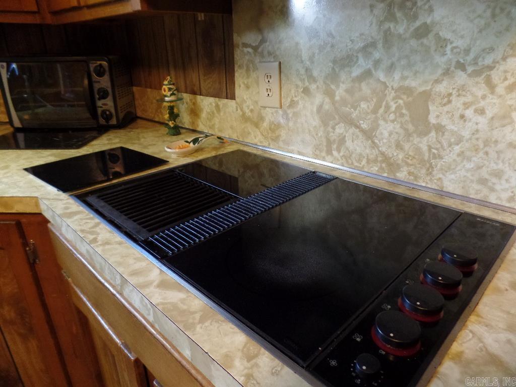 3061 W Highway 84  Umpire, AR