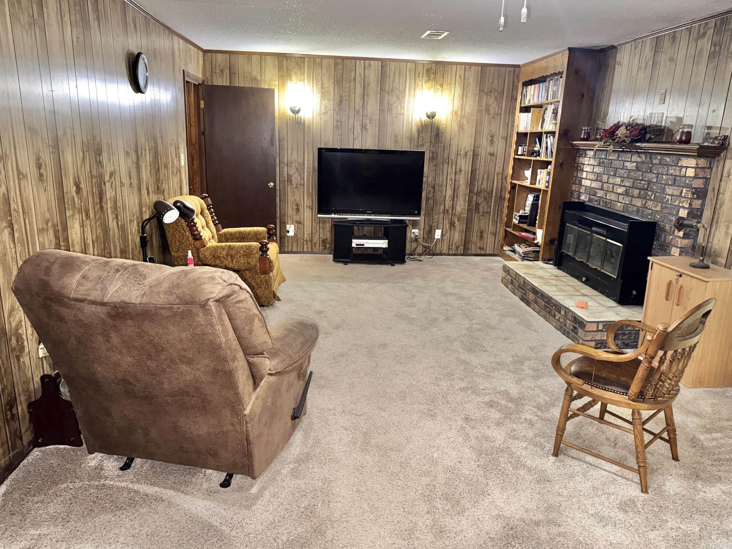 3061 W Highway 84  Umpire, AR