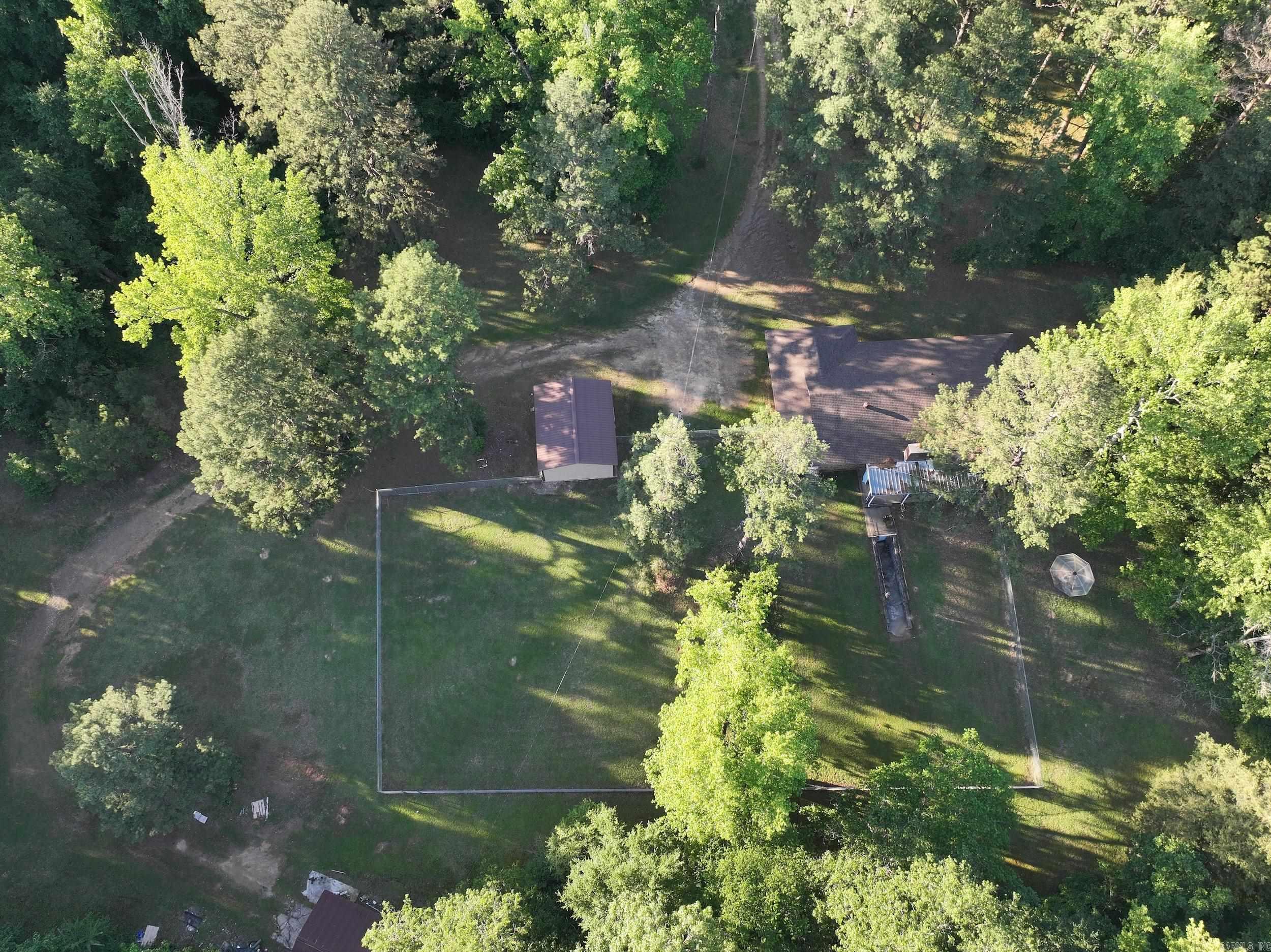 3061 W Highway 84  Umpire, AR