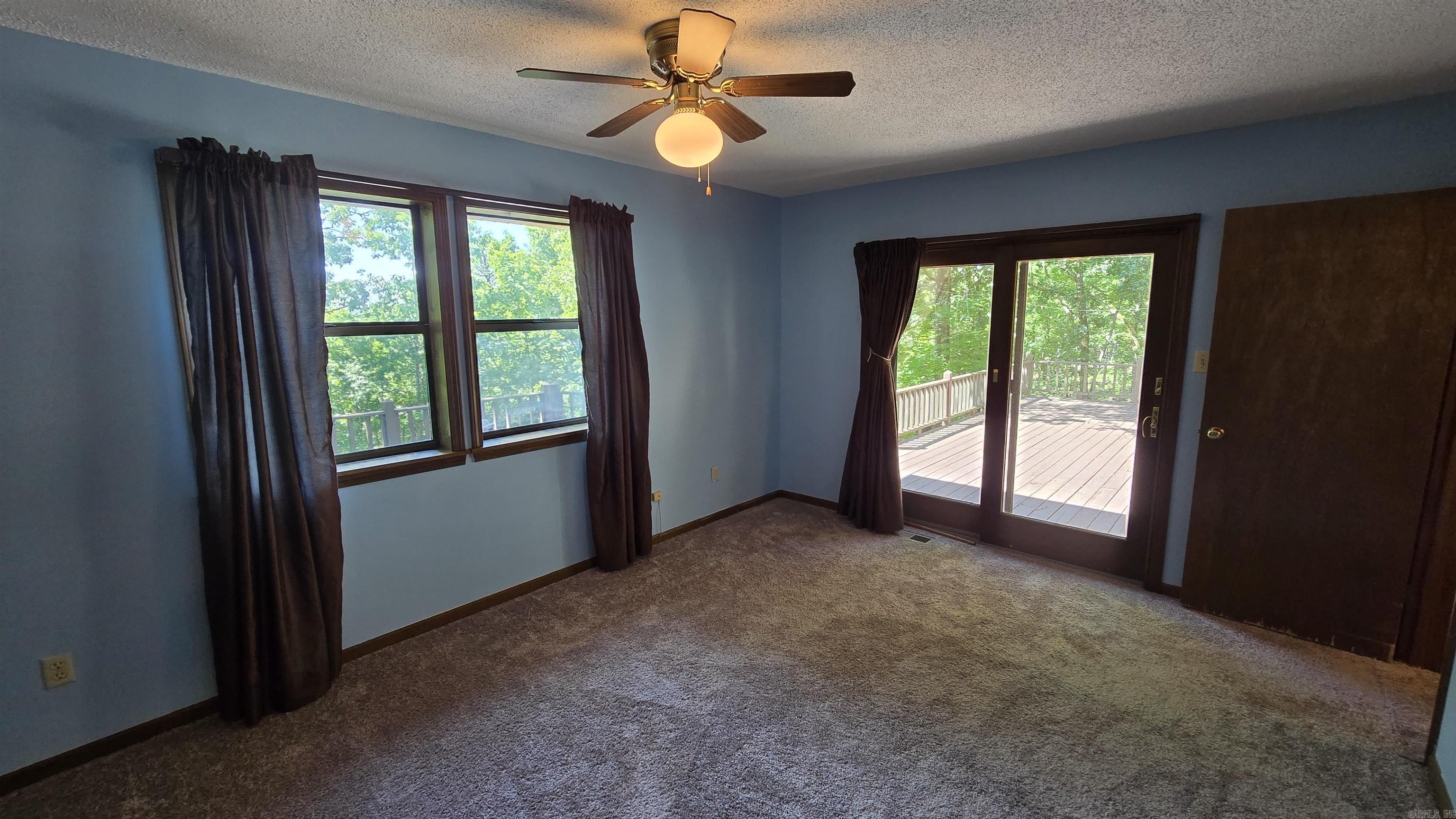 219  Dunlop  Fairfield Bay, AR