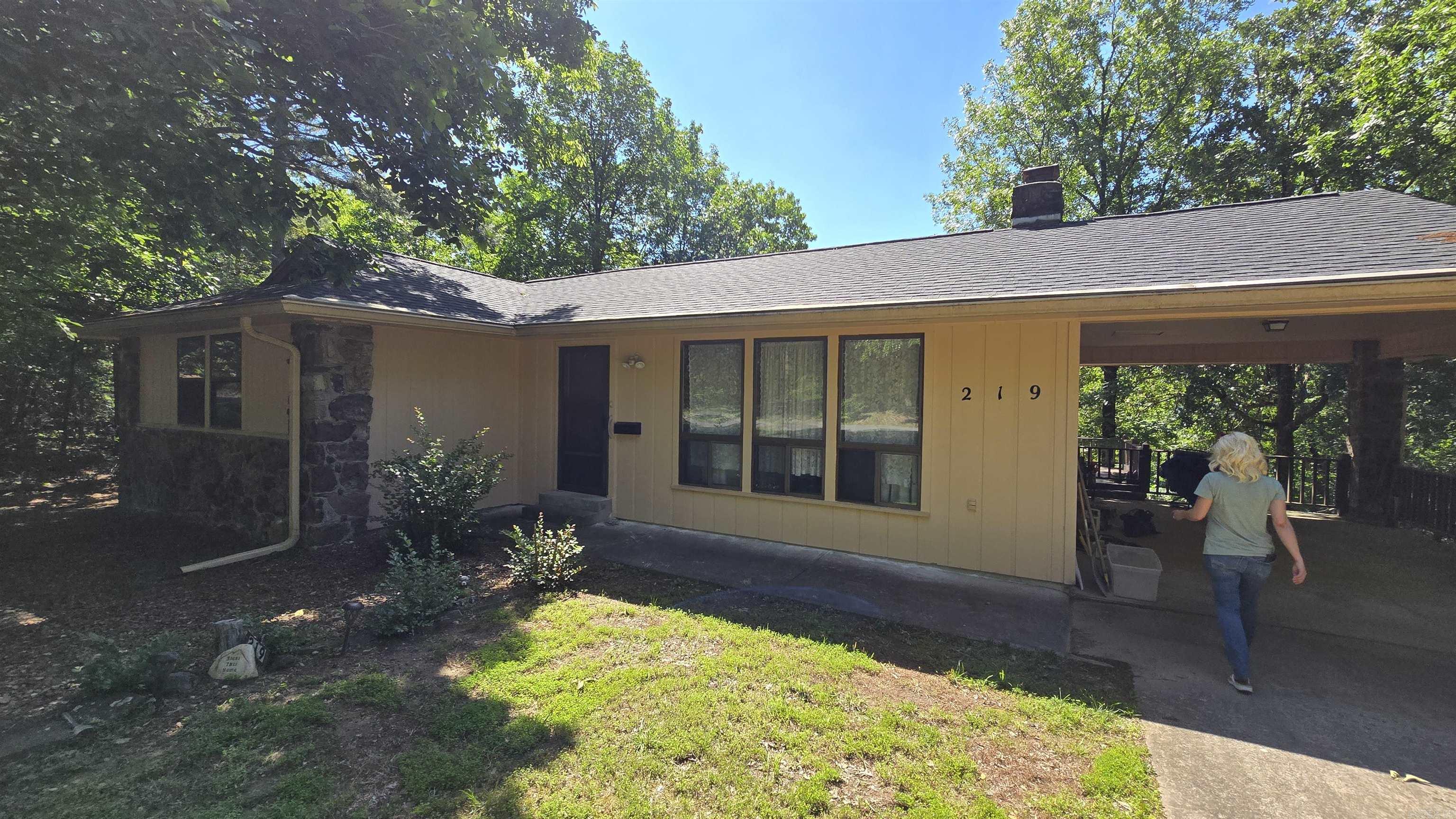 219  Dunlop  Fairfield Bay, AR
