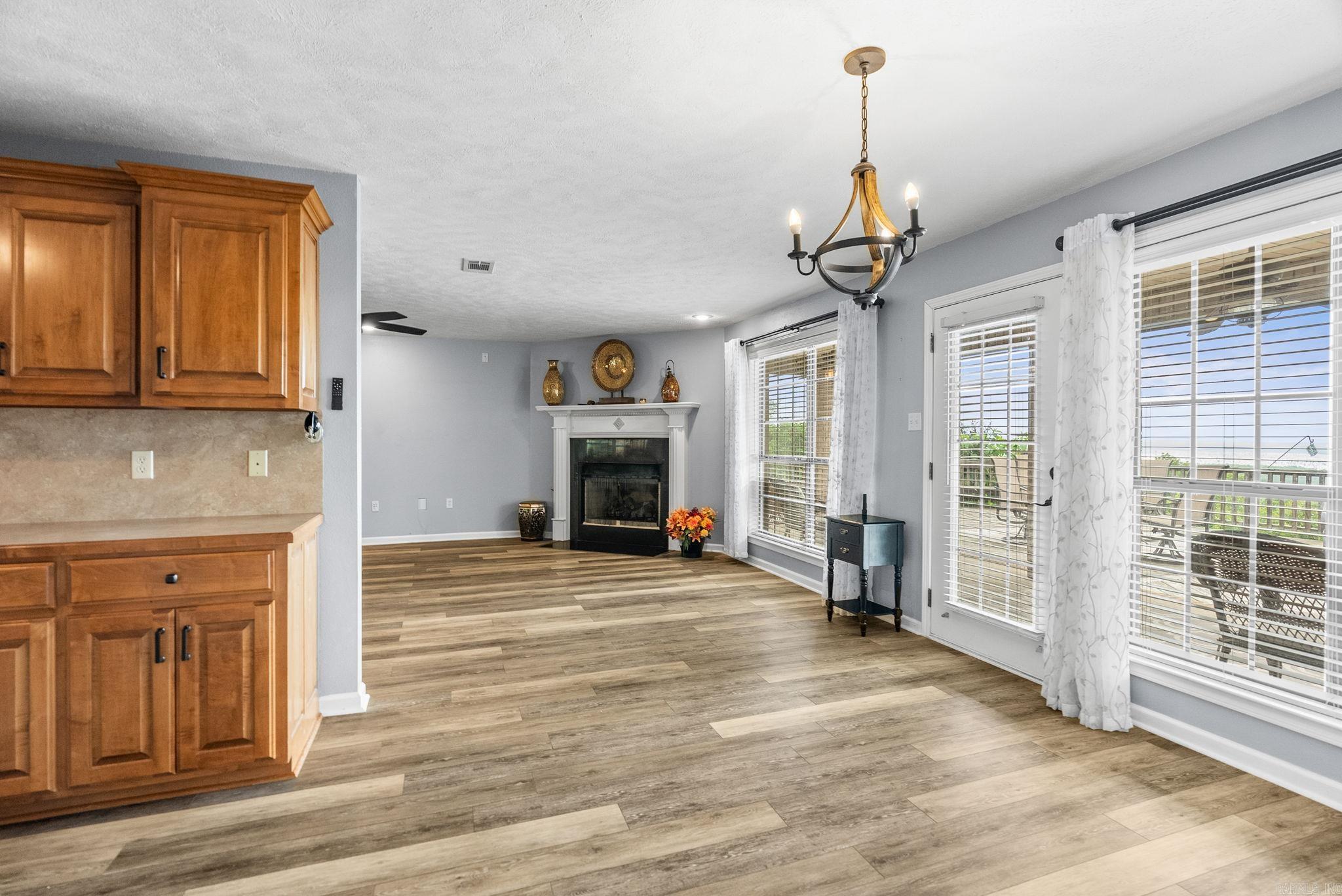 40  Pine Mountain Dr  Conway, AR