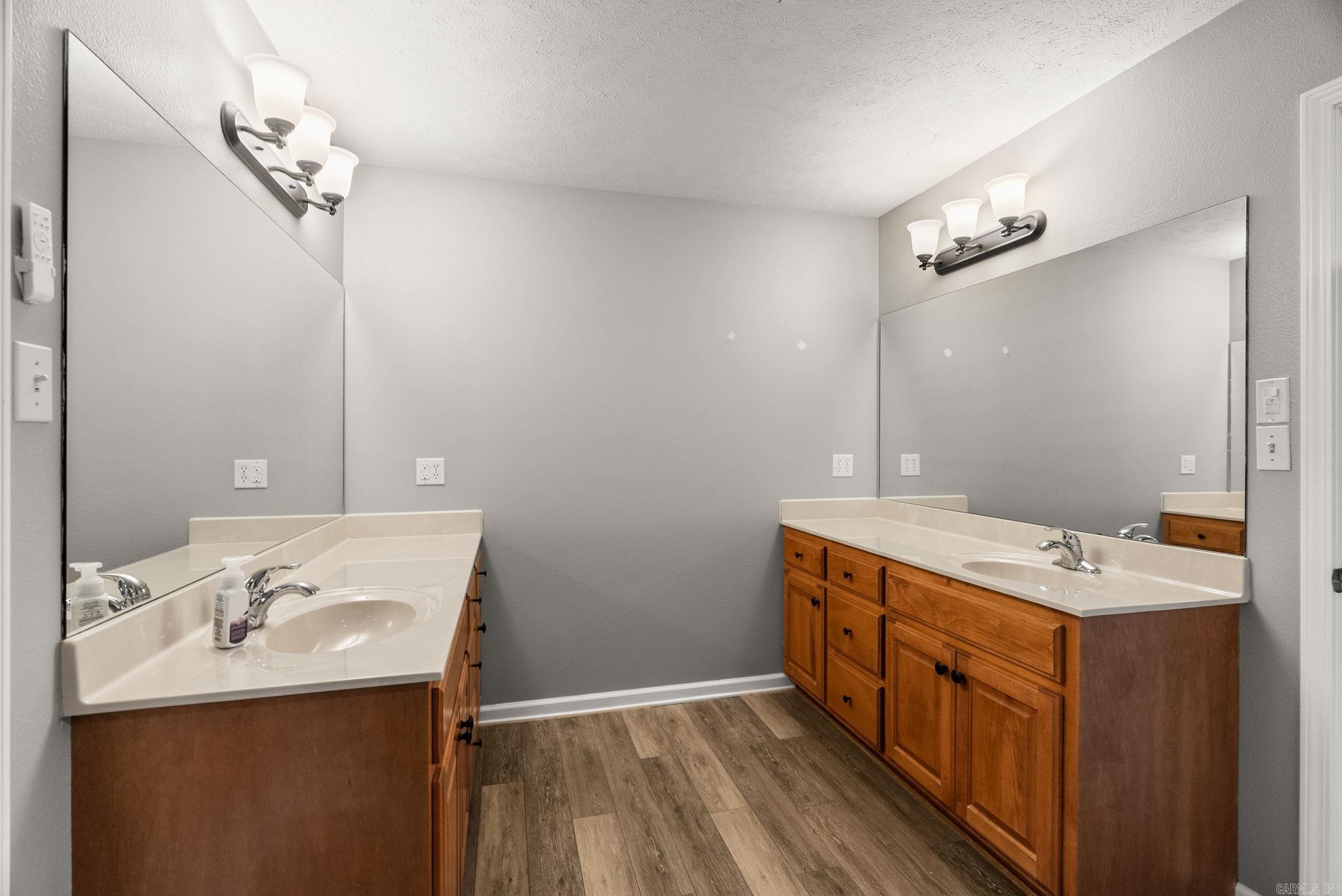40  Pine Mountain Dr  Conway, AR