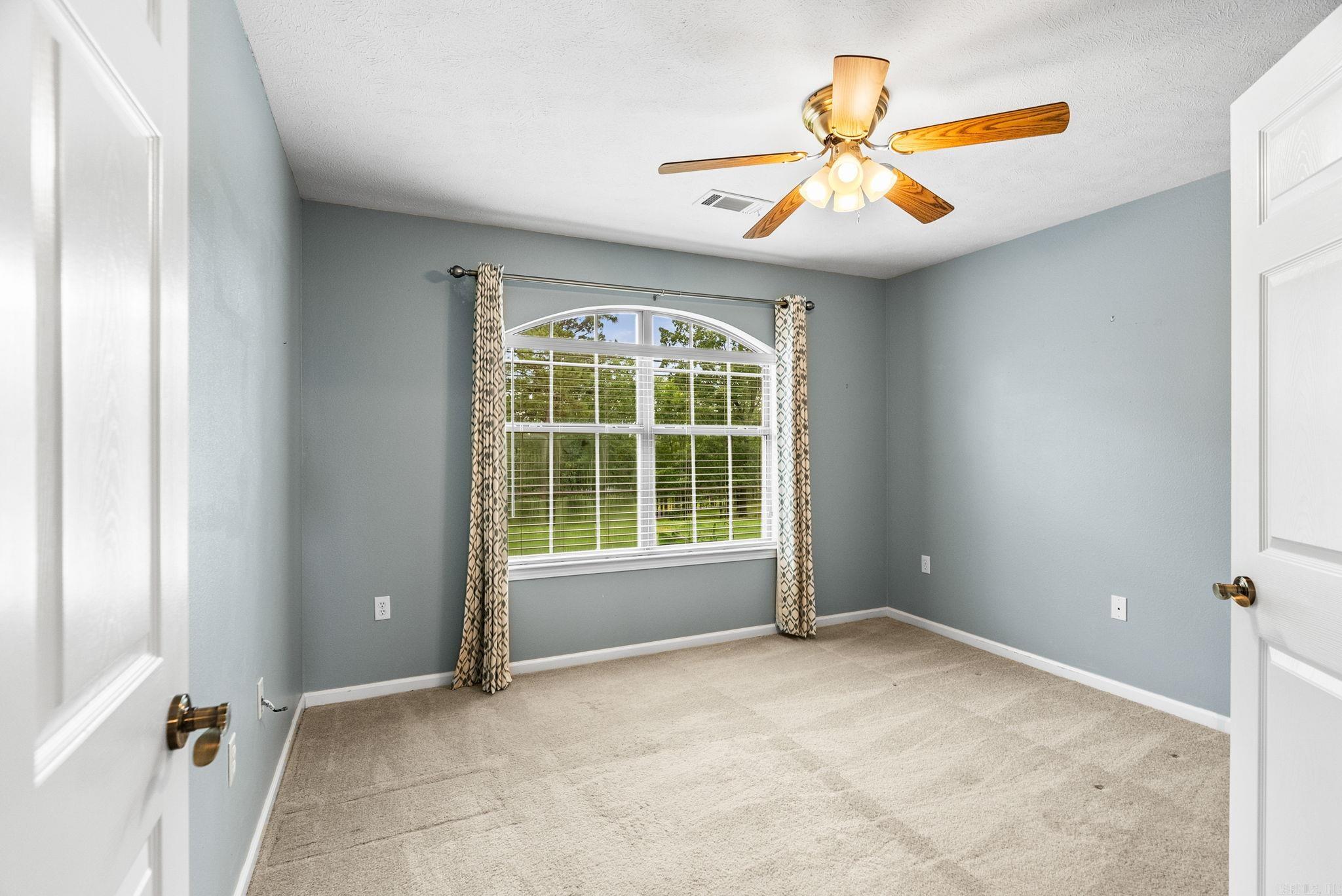 40  Pine Mountain Dr  Conway, AR