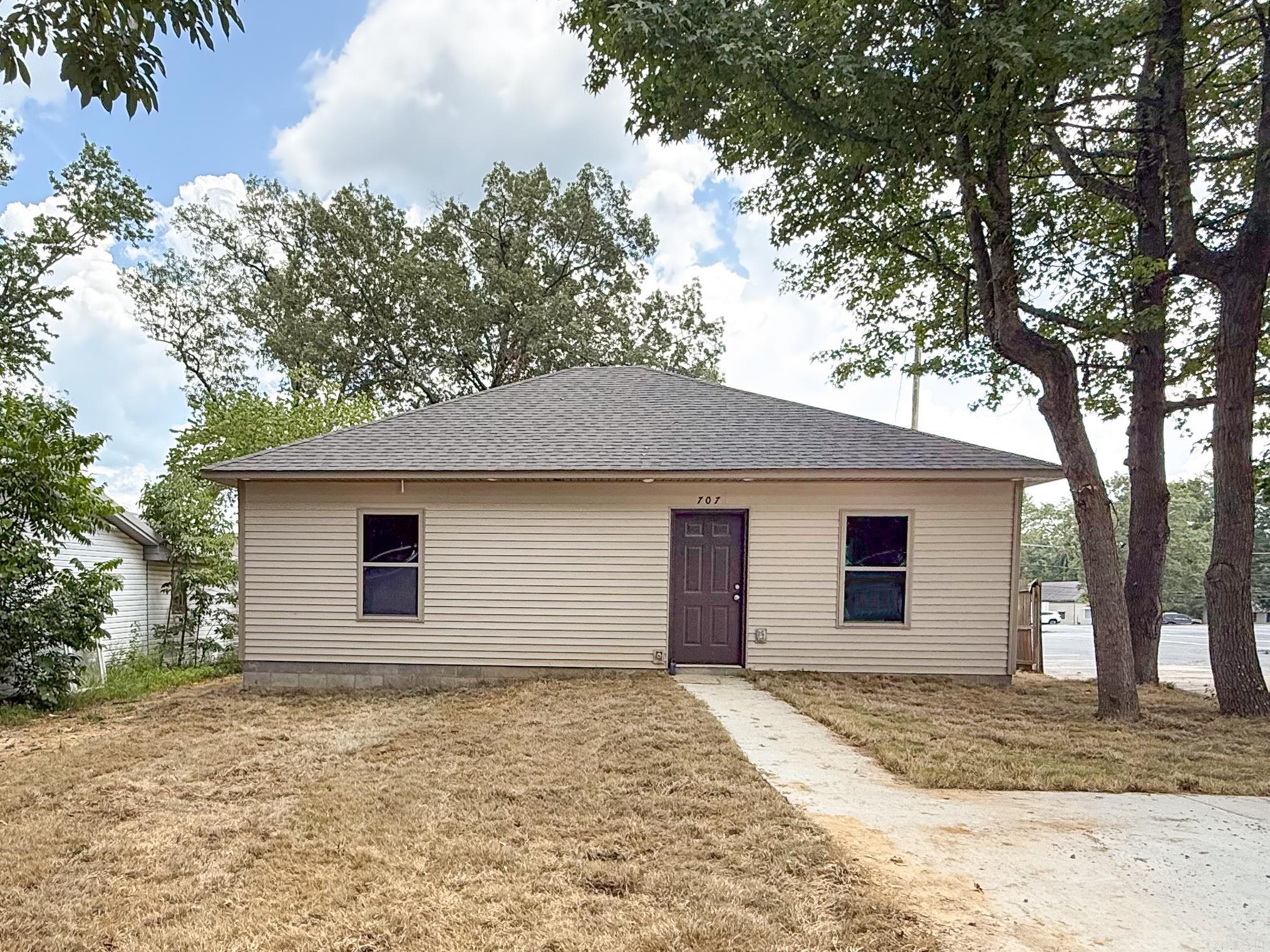 707 N 3RD Street Cabot, AR 72023